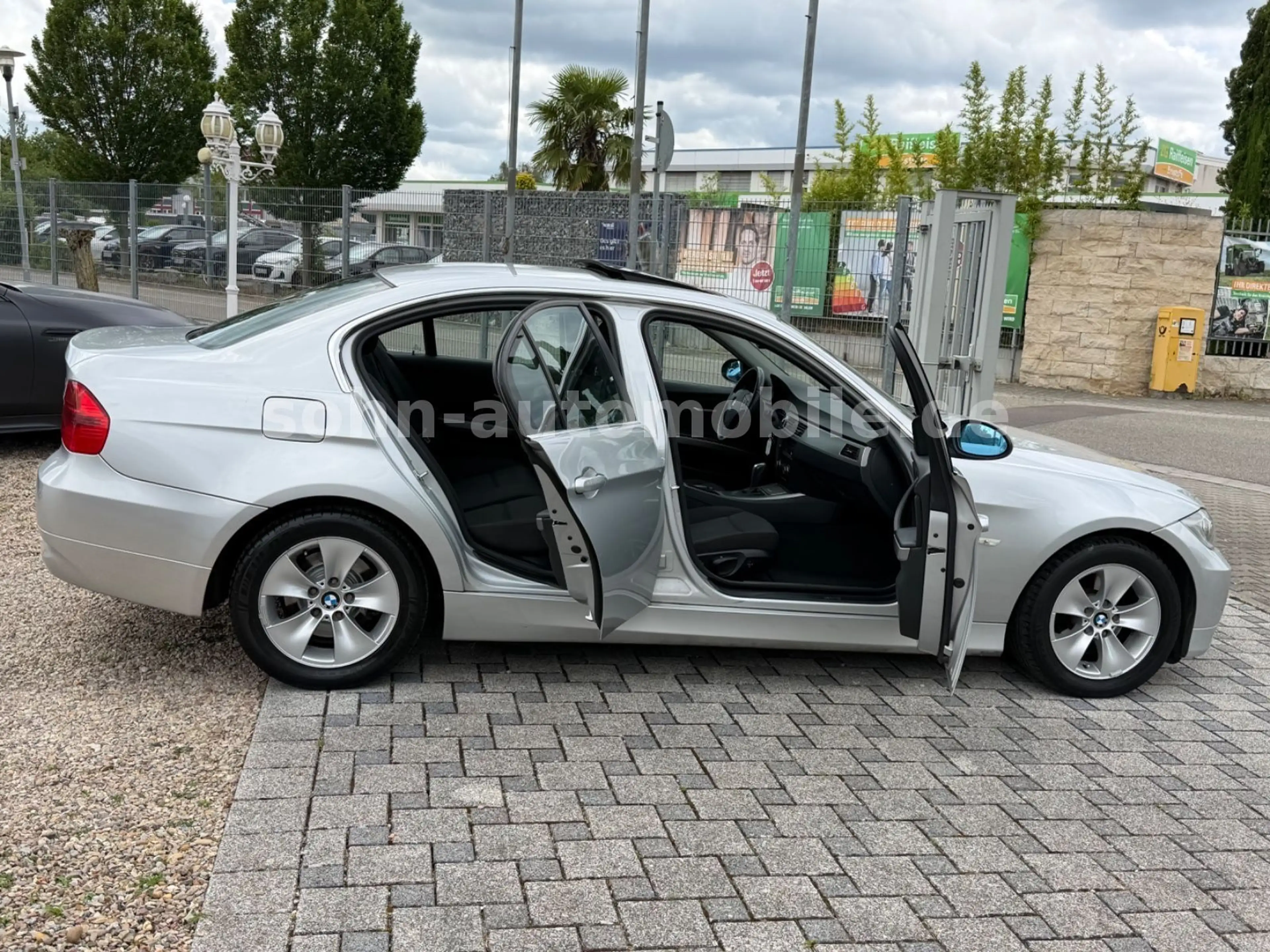 BMW 325 i Limo. Automatik/2.Hand/Scheckheft/Xenon/GSD — photo 10
