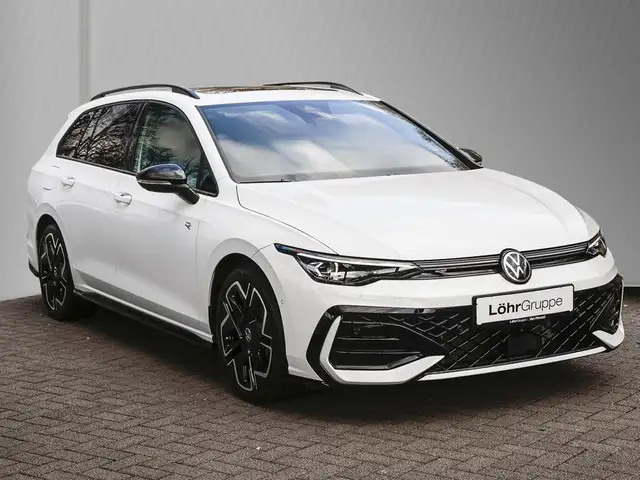 Volkswagen Golf view 4