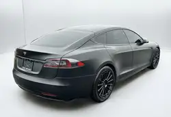 Tesla Model S снимка Tesla Model S