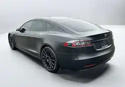 Tesla Model S снимка Tesla Model S