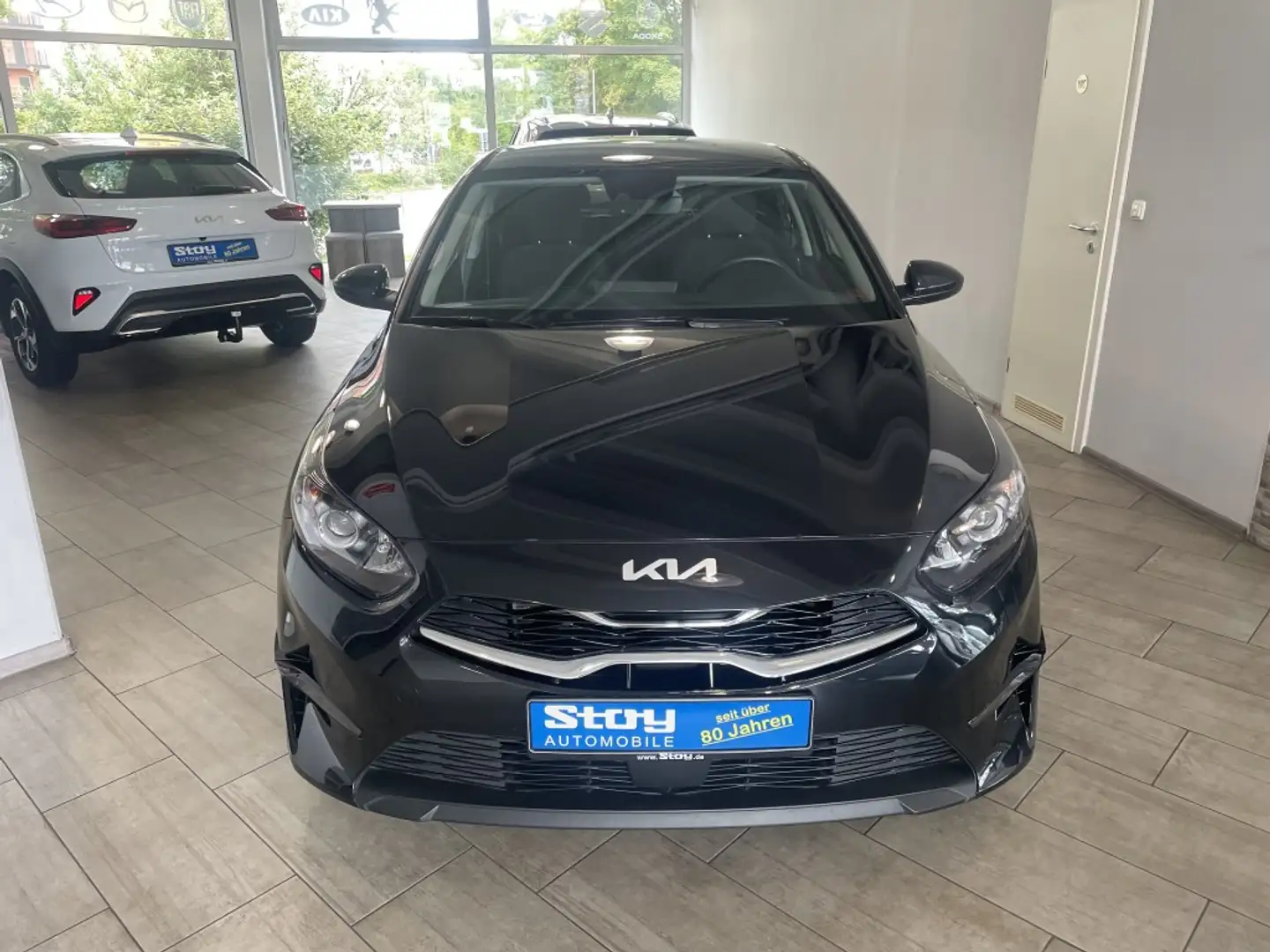 Kia Ceed / cee'd 1.5 T-GDI DCT Navi SHZ PDC Klimaauto Schwarz - 2