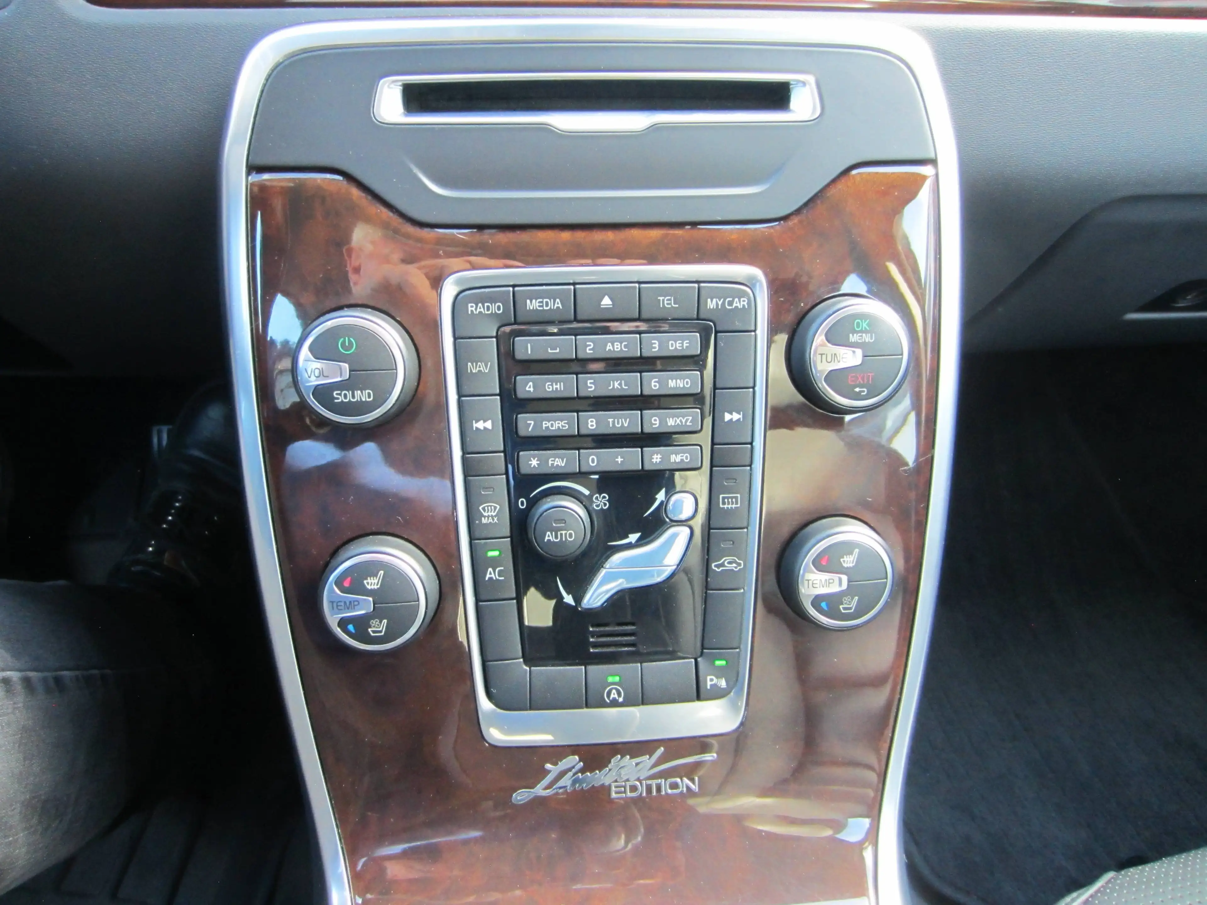 Volvo V70 Edition PRO Automatik — photo 17
