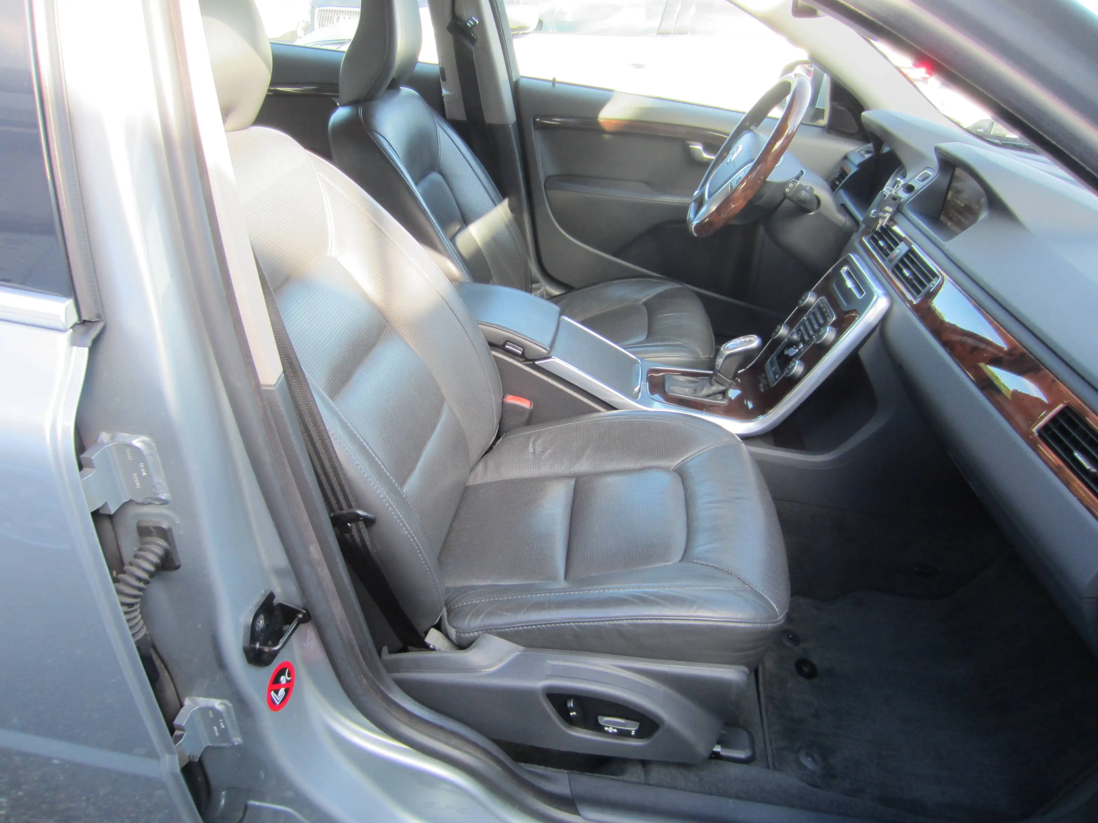 Volvo V70 Edition PRO Automatik — photo 9