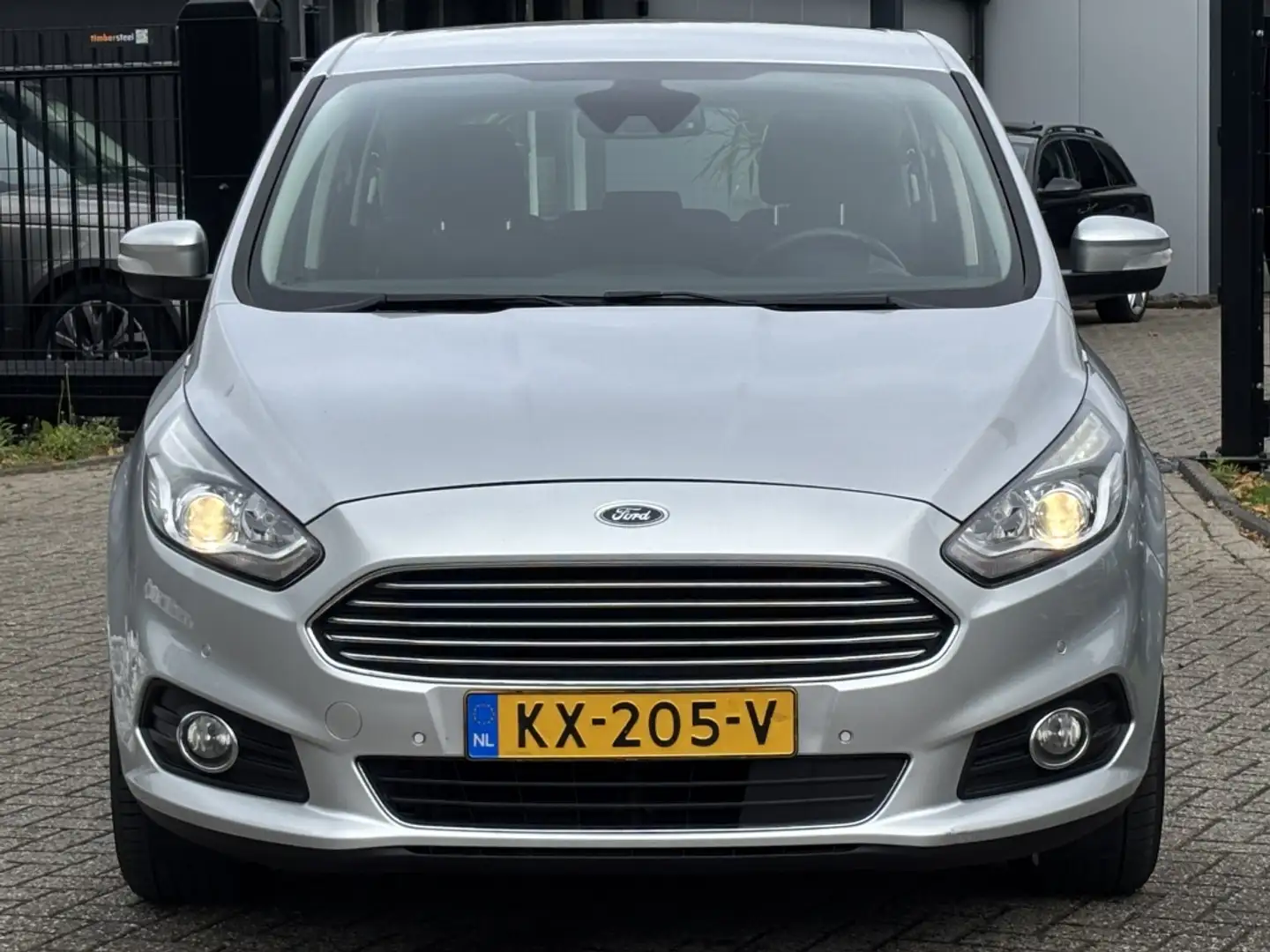 Ford S-Max 1.5 Benzine Titanium 7-Persoons 2017 Grijs - 2