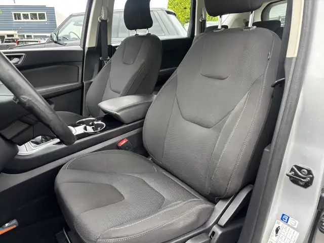 Ford S-Max view 15