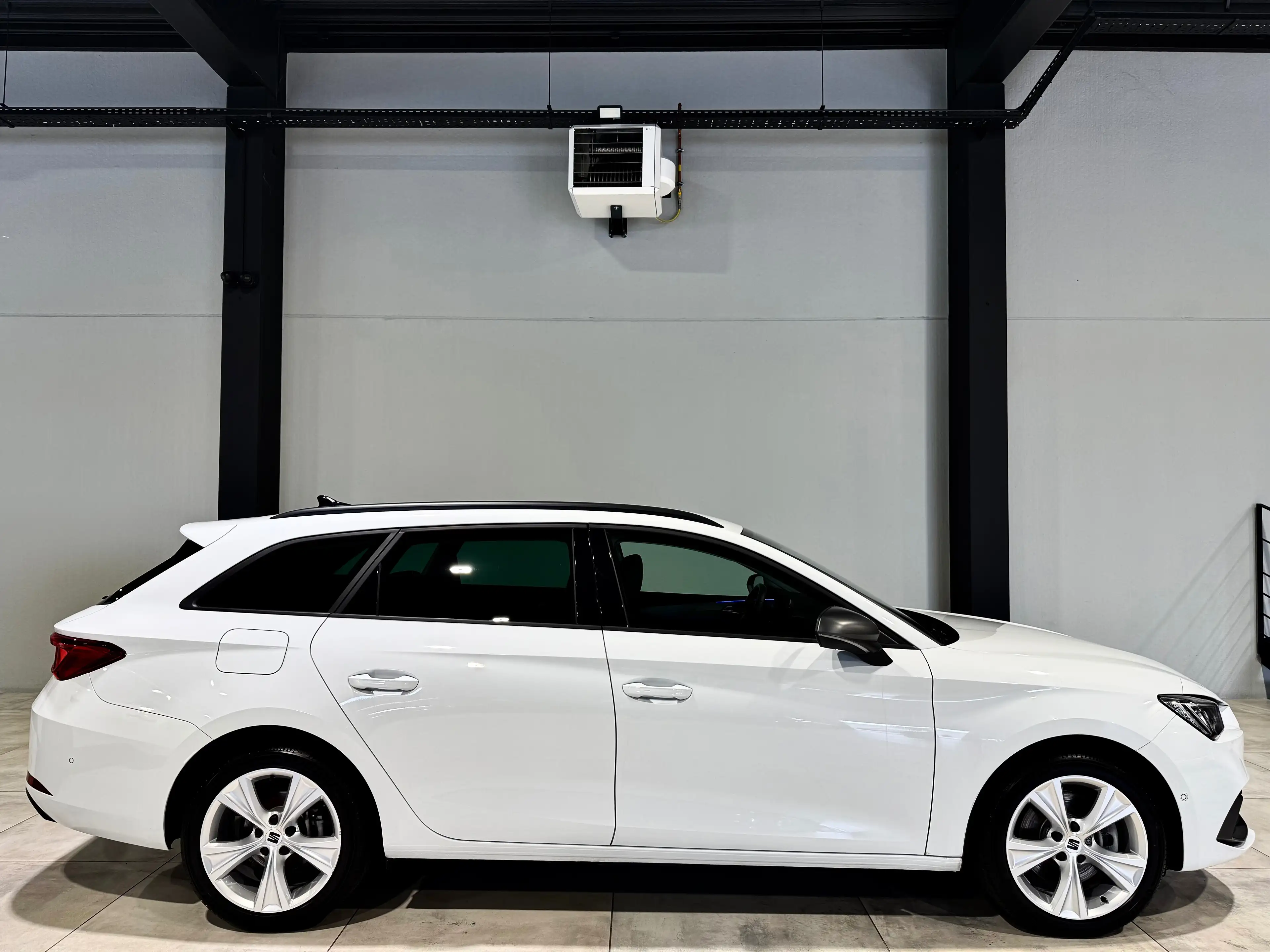 SEAT Leon e-Hybrid FR 1.4 204CV BAUTO+F1 COCKPiT CARPLAY CAMERA NAVi CUiR JA17" ++ — photo 7