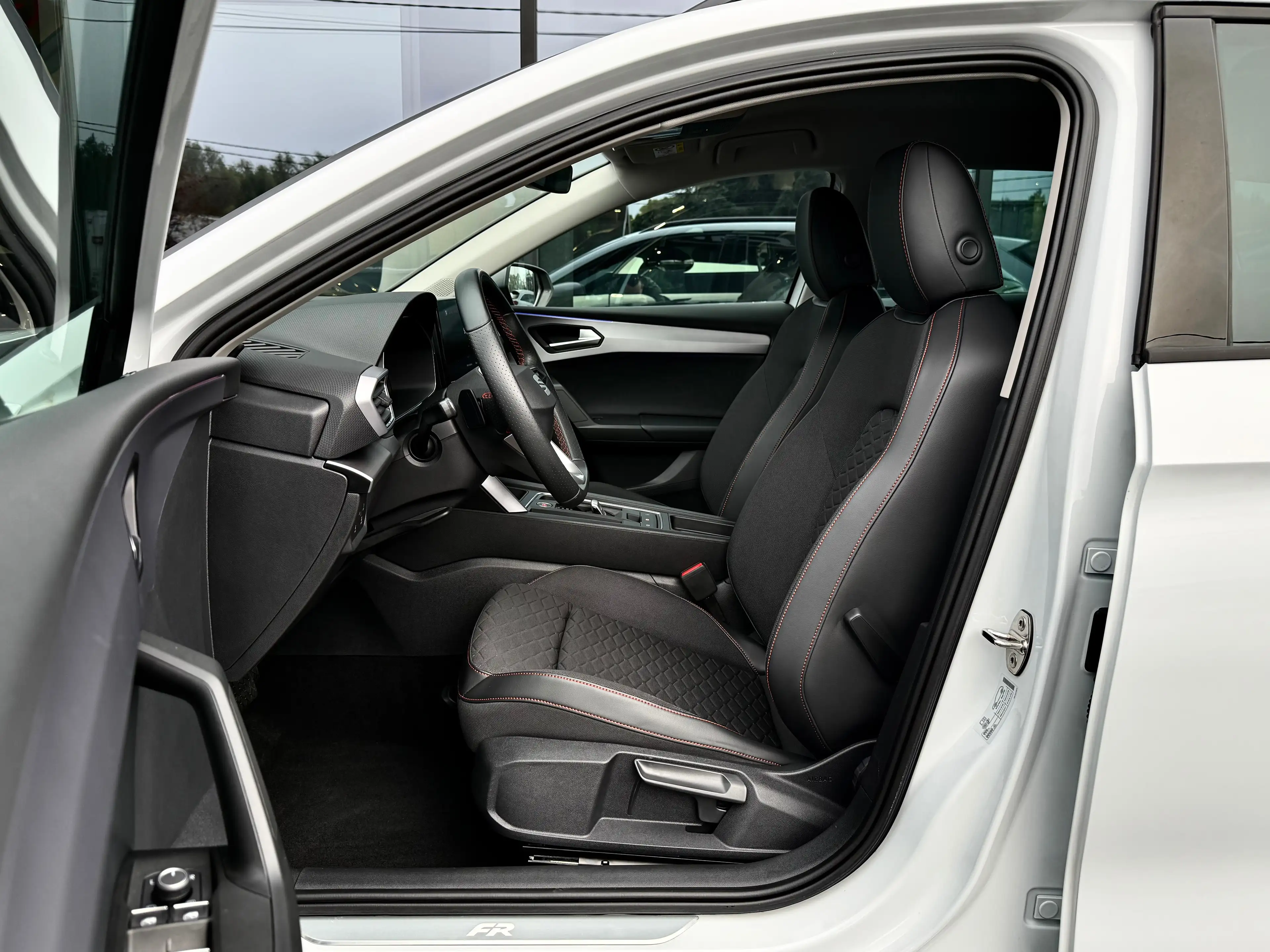 SEAT Leon e-Hybrid FR 1.4 204CV BAUTO+F1 COCKPiT CARPLAY CAMERA NAVi CUiR JA17" ++ — photo 12