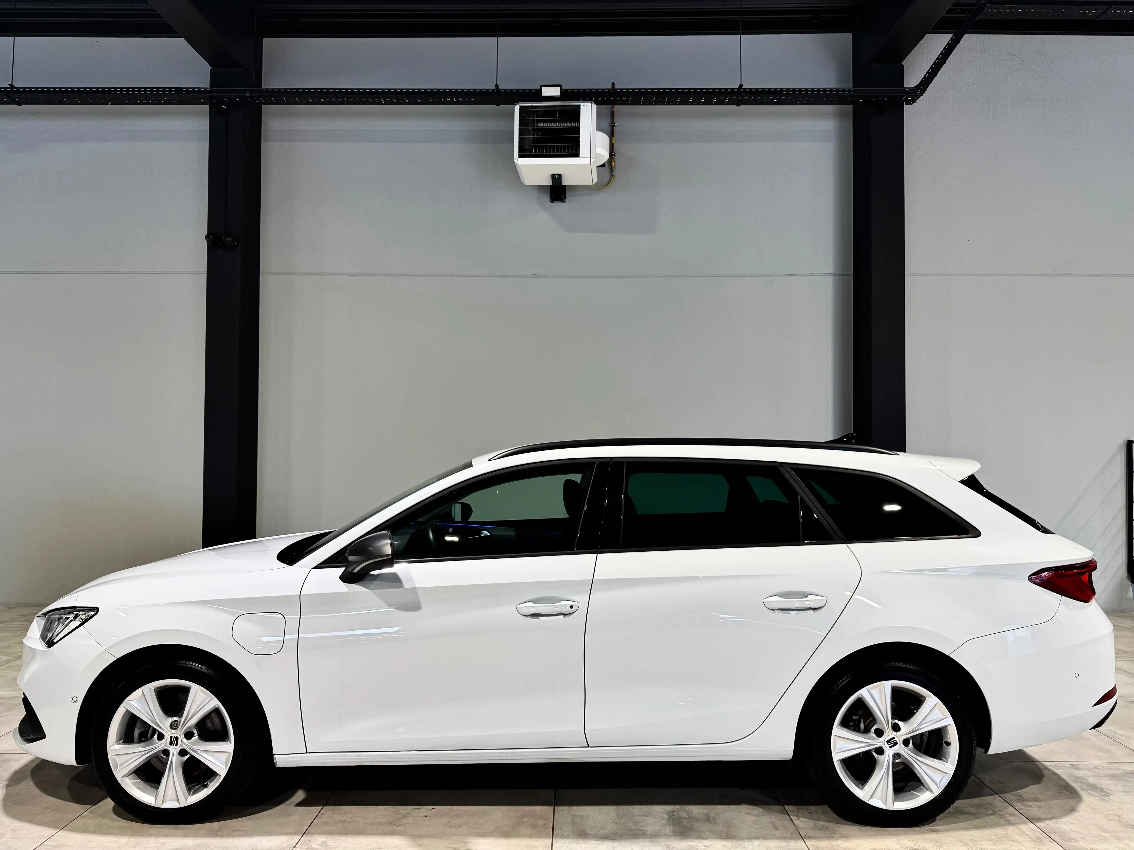 SEAT Leon e-Hybrid FR 1.4 204CV BAUTO+F1 COCKPiT CARPLAY CAMERA NAVi CUiR JA17" ++ — photo 5