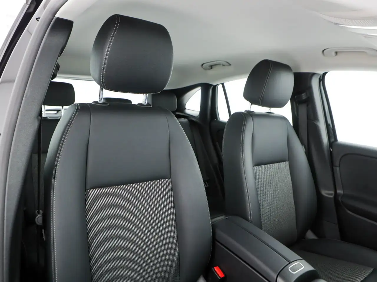 Mercedes-Benz GLA 180 180 d executive auto 12