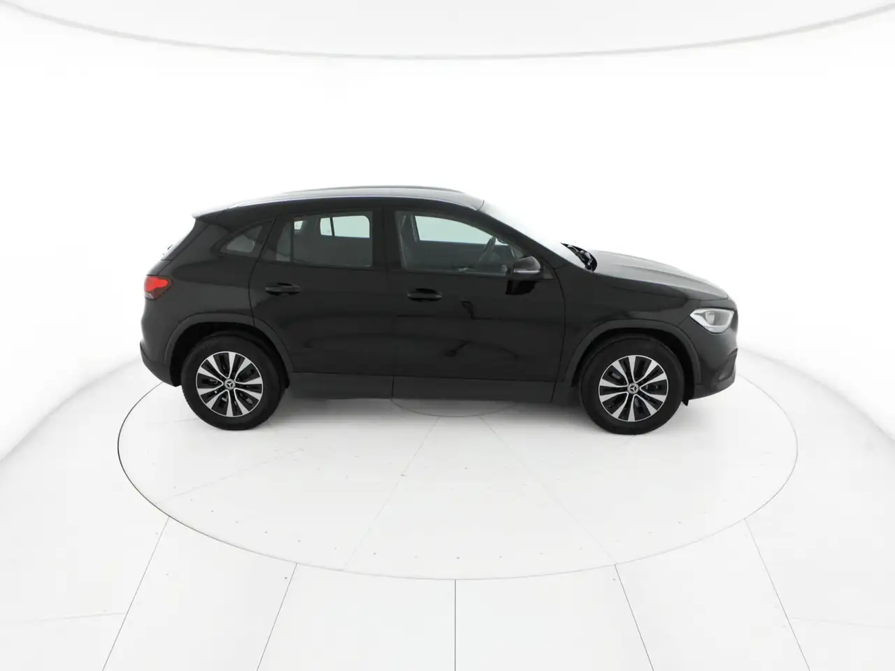 Mercedes-Benz GLA 180 180 d executive auto 5