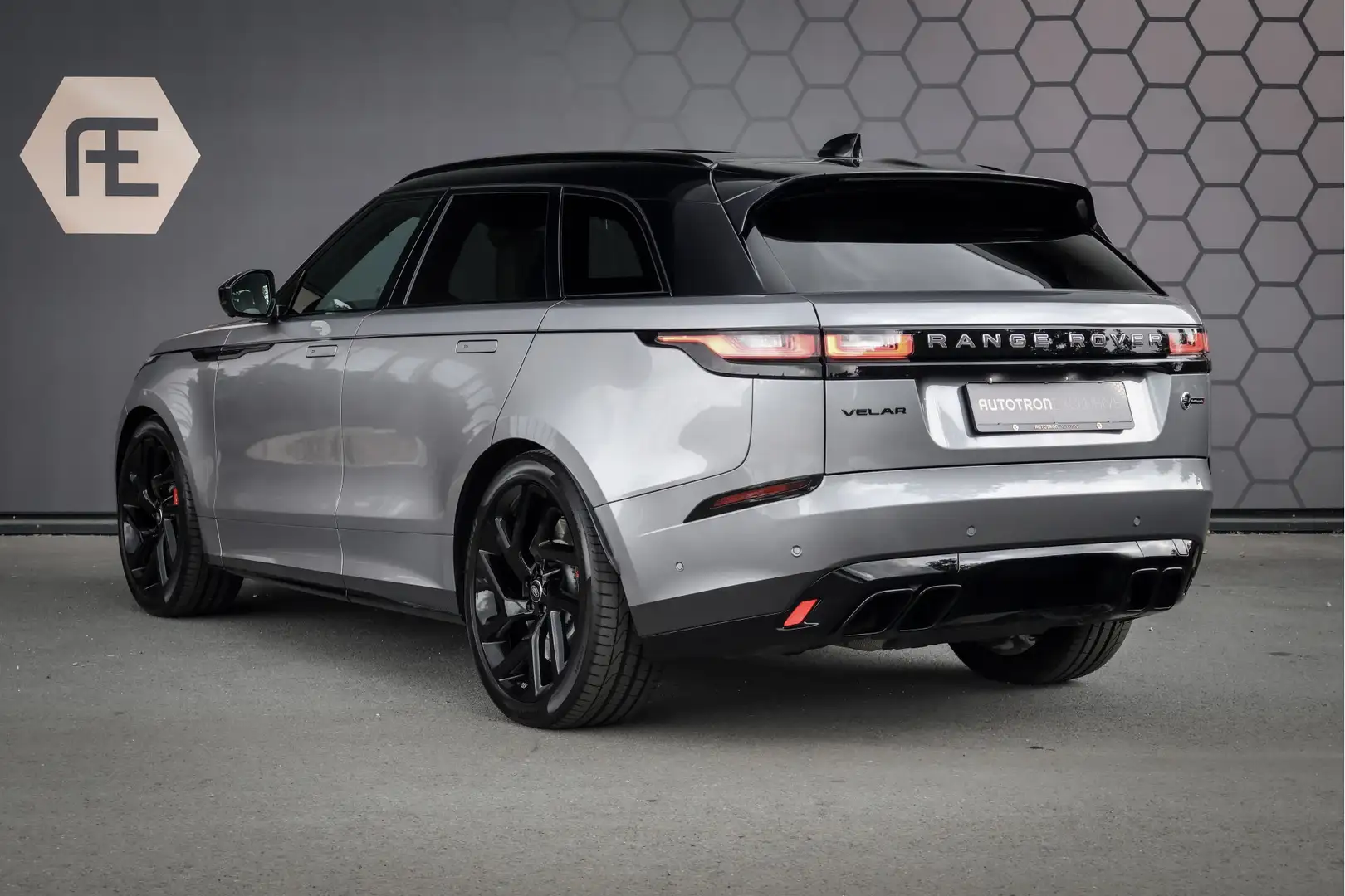 Land Rover Range Rover Velar 5.0 V8 SVAutobiography Dynamic Edition ADAPTIVE CR Gris - 2