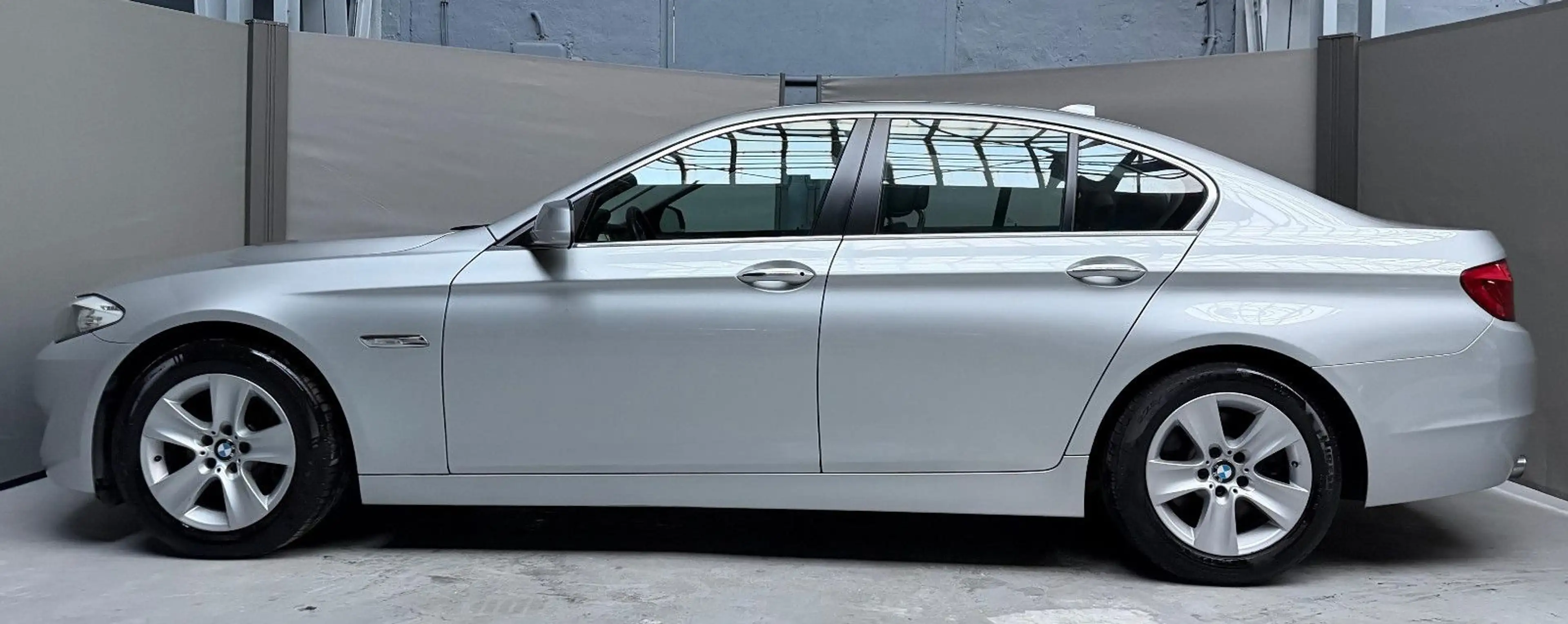 BMW 528 i 530i Leder Xenon SSD Komfortzugang Scheckhf — photo 10