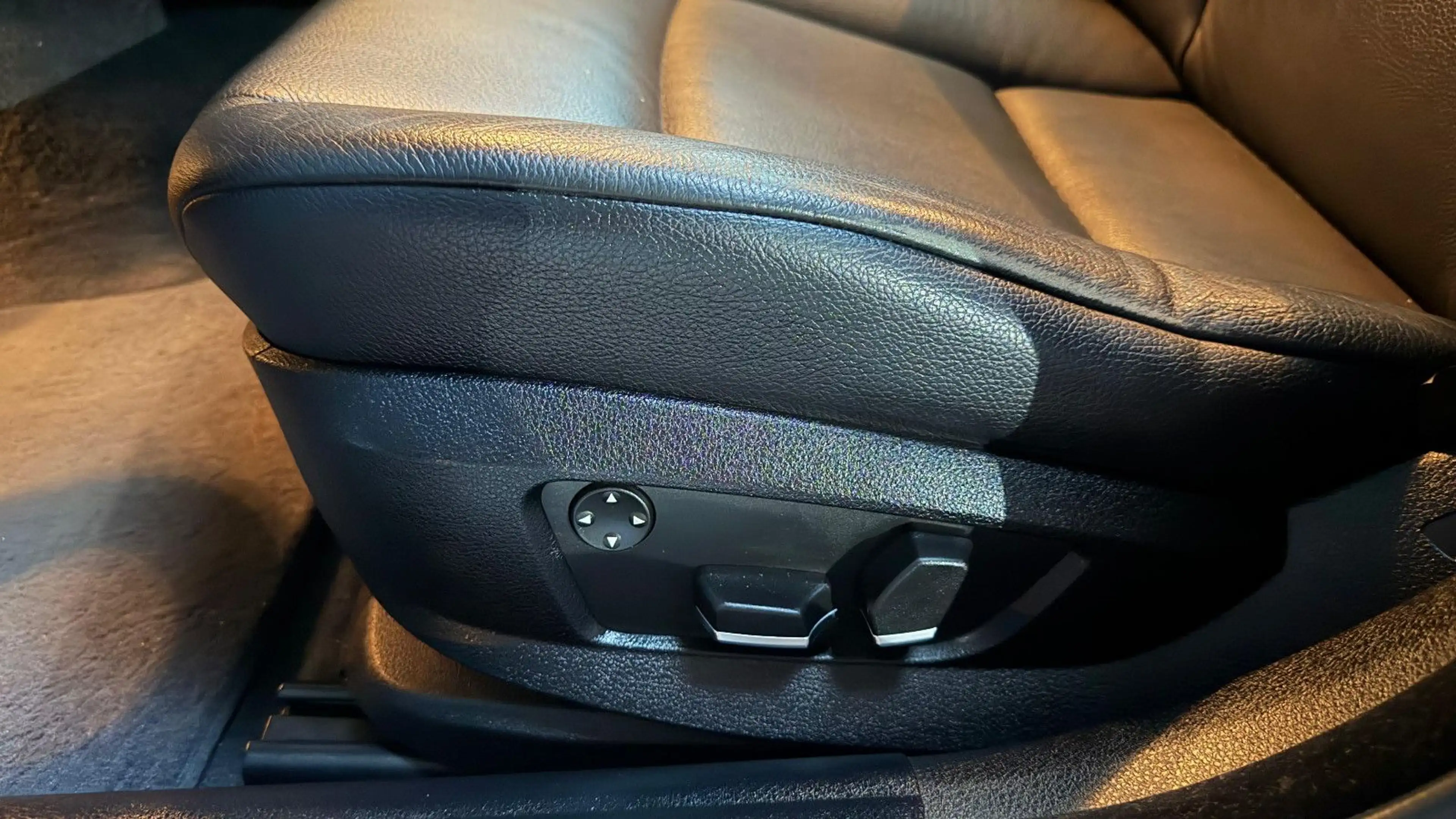 BMW 528 i 530i Leder Xenon SSD Komfortzugang Scheckhf — photo 15