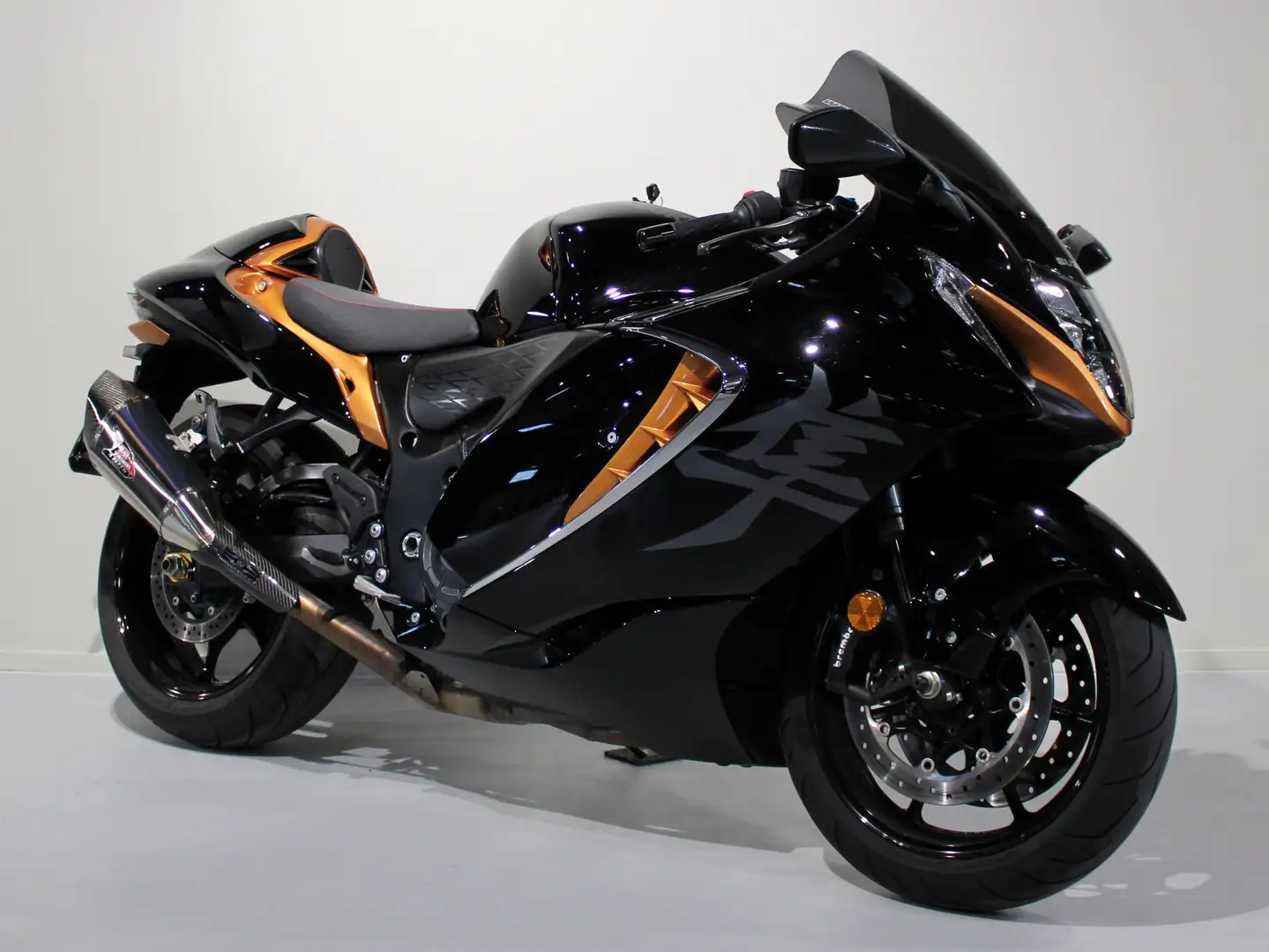 Suzuki GSX 1300 R Hayabusa - 2