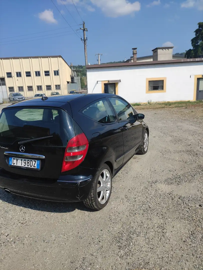 Mercedes-Benz A 150 Classic Basic coupe - 2