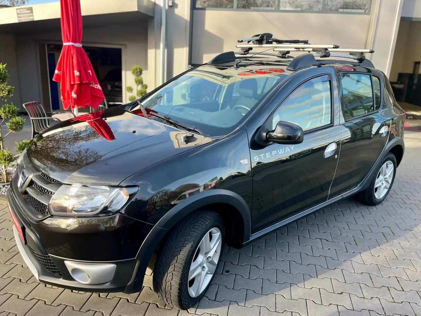 Dacia Sandero Stepway IIPrestige Navi AHK Klima Zahnriem. Neu Schwarz - 1