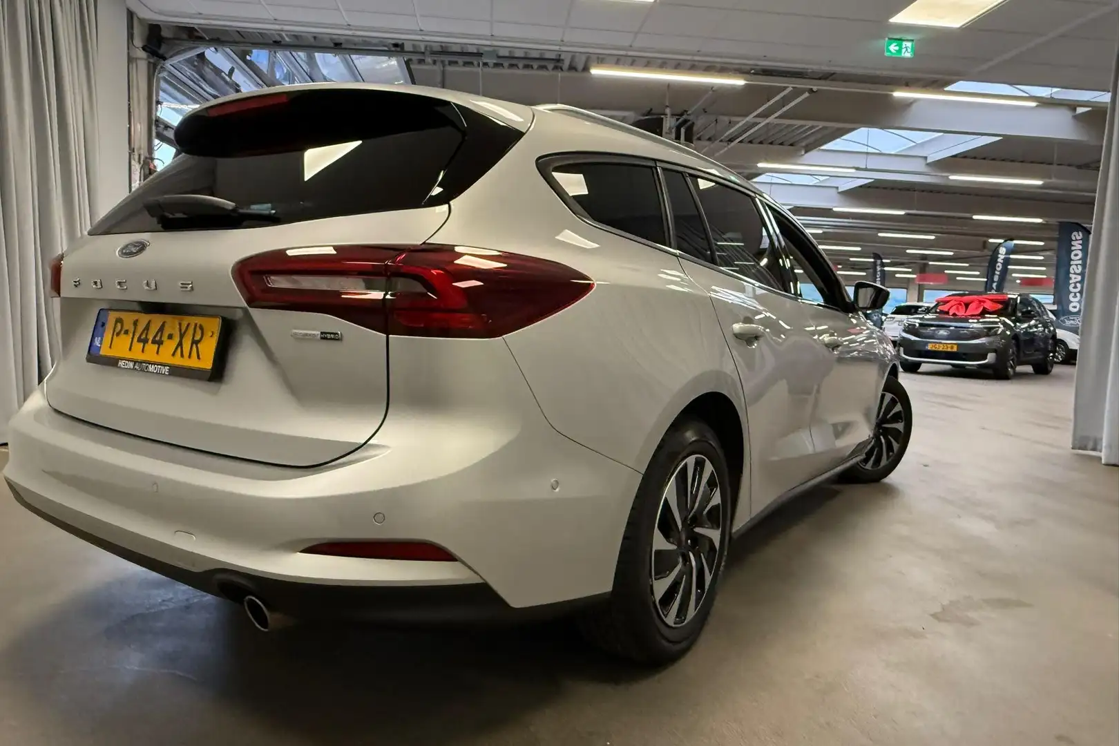 Ford Focus Wagon 1.0 EcoBoost Titanium Style Hybrid 125pk Sto Grau - 2