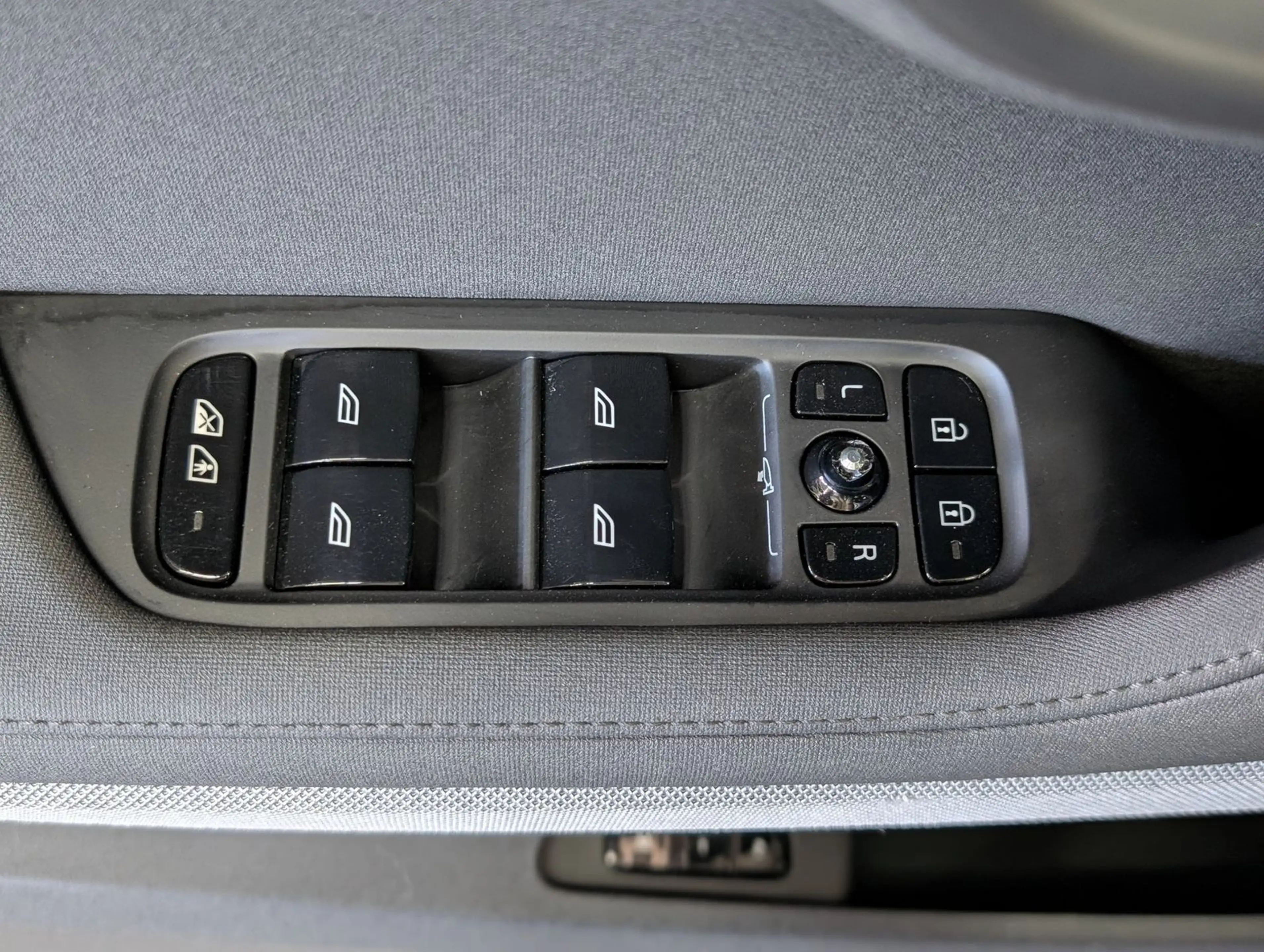 Polestar 2 78 KWh Long Range Pilot LED 360° MEMO SoH 94% — photo 12
