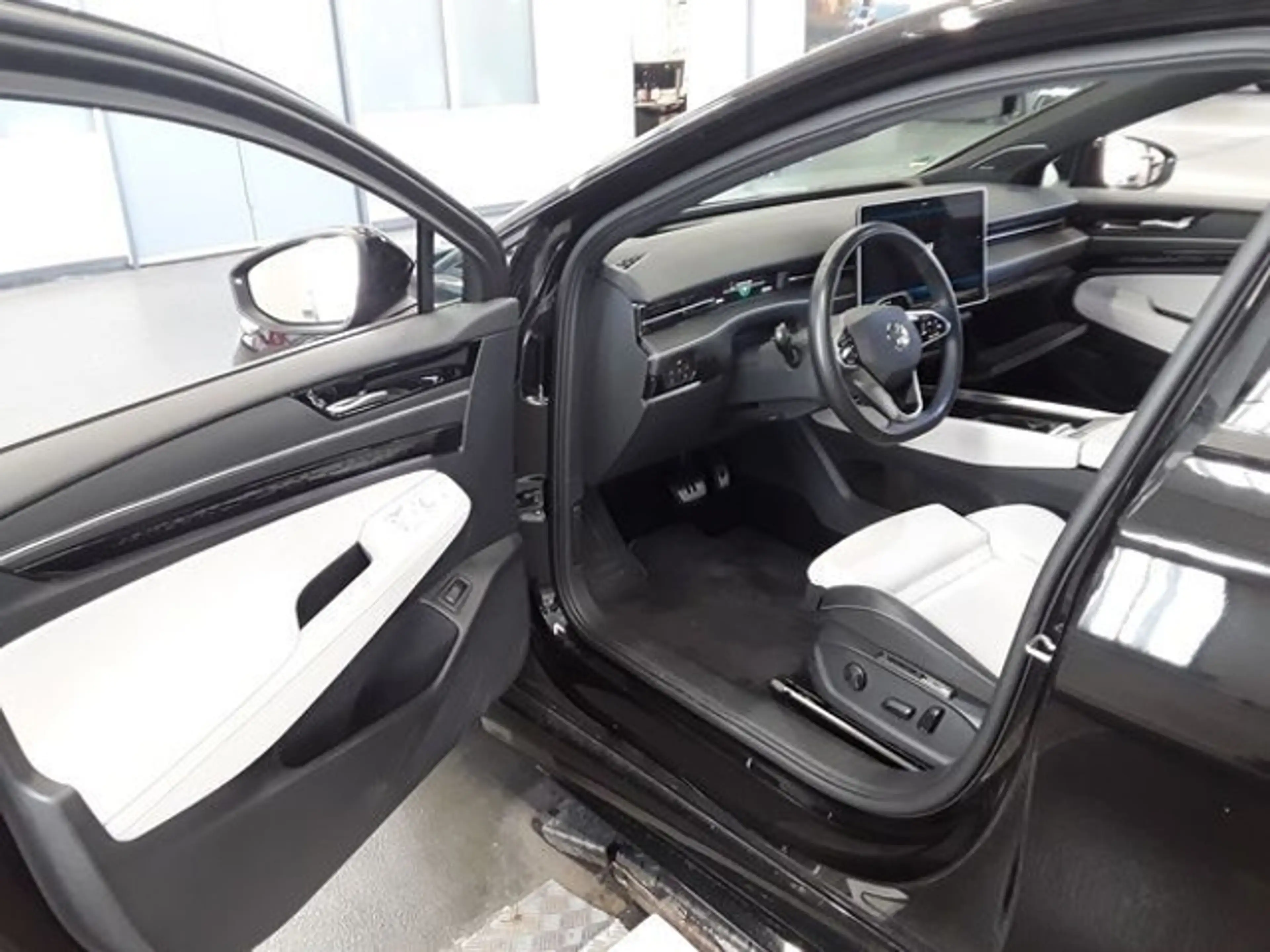 Volkswagen ID.7 Tourer Pro S KARDON+AHK+WÄRMEPUMPE+ — photo 5