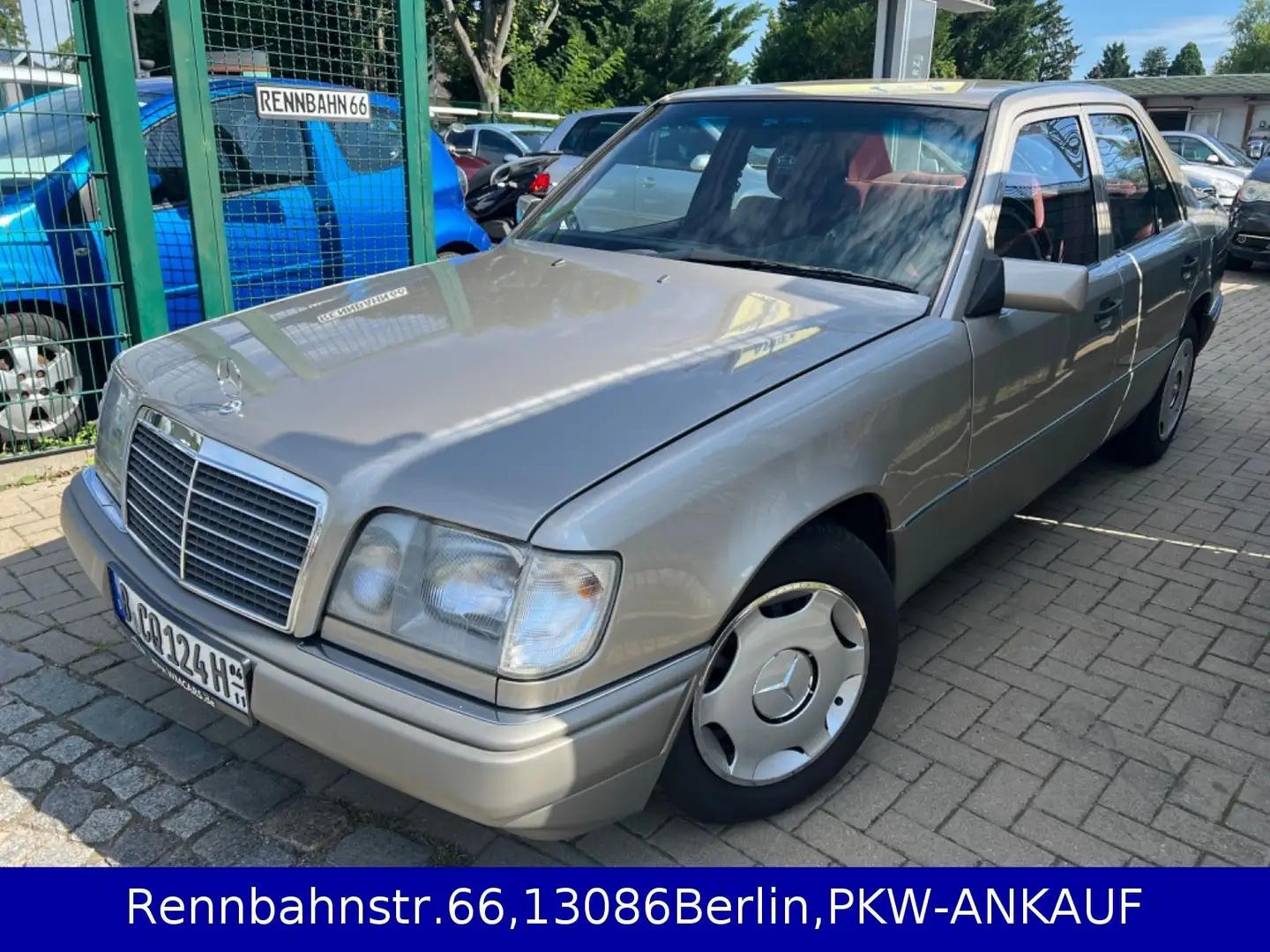Mercedes-Benz E 200 Top Zustand !! H-Kenzeichen !! Tüv-Neu !! Gold - 1