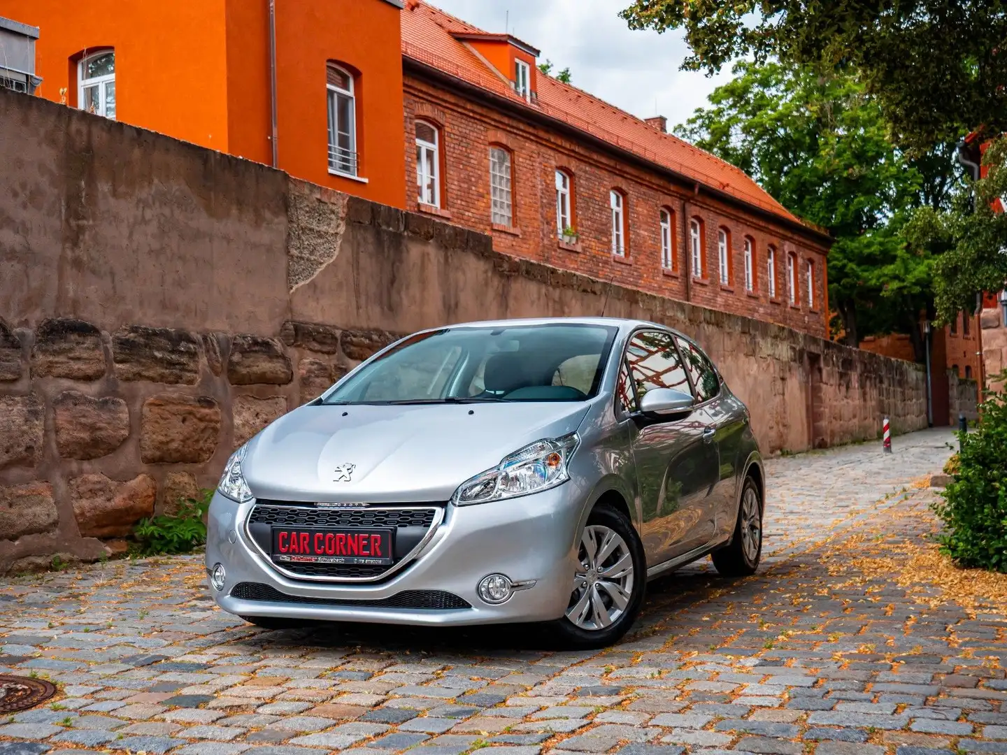 Peugeot 208 Active 2te Hand TÜV NEU KLIMA Silber - 1