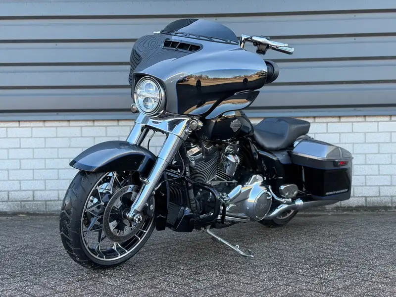 Harley-Davidson Street Glide - foto 5