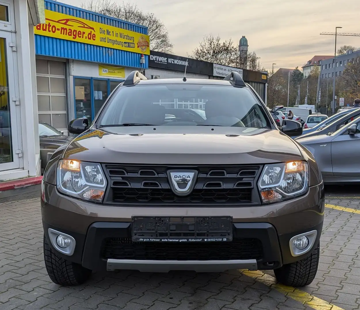 Dacia Duster I 1.5 dCi Black Shadow*1.Hd*Temp*AHK*Pdc* Bruin - 2