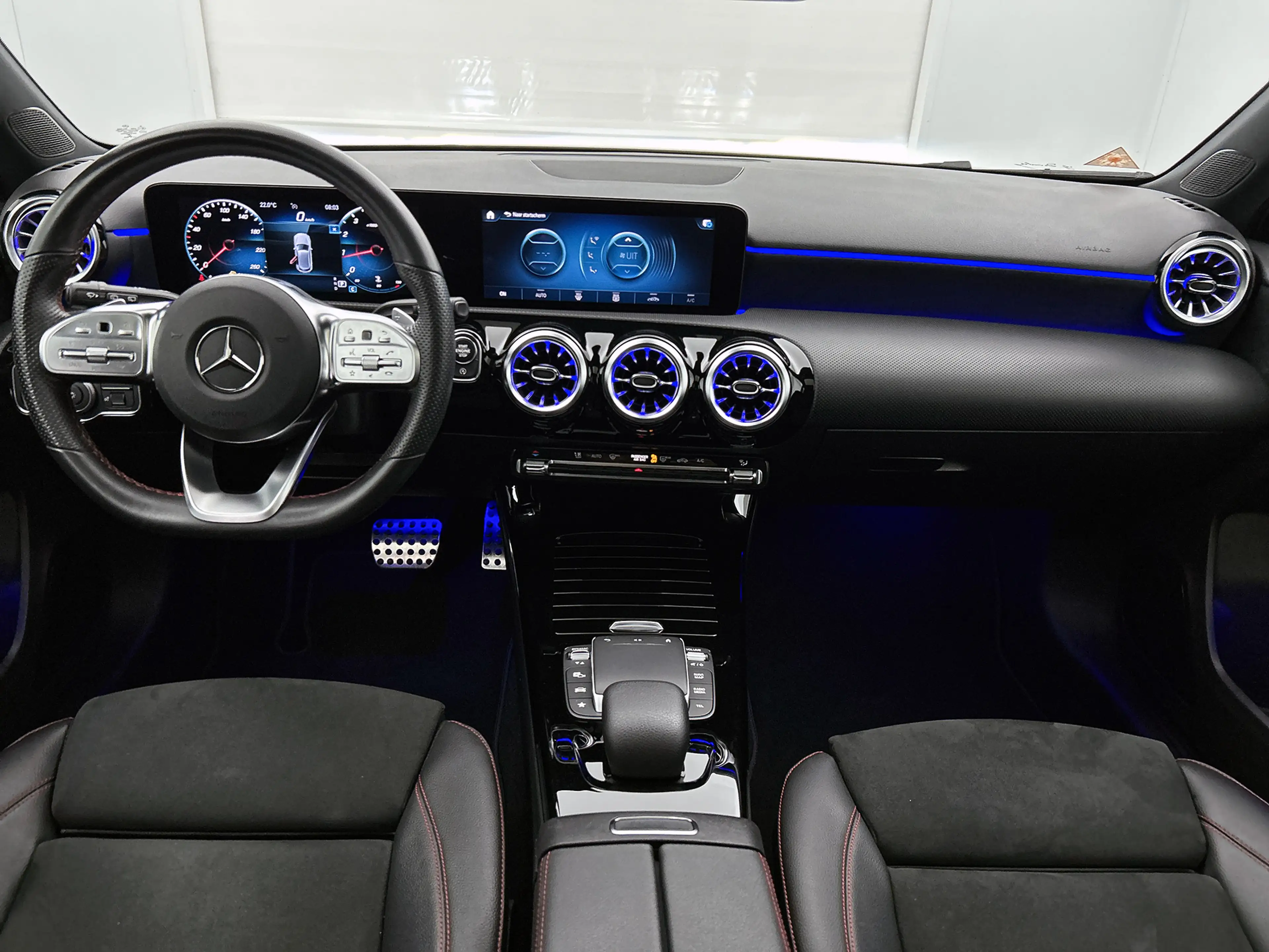 Mercedes-Benz A 180 Premium Plus  Panoramadak | elct. bedienbare voor — photo 13