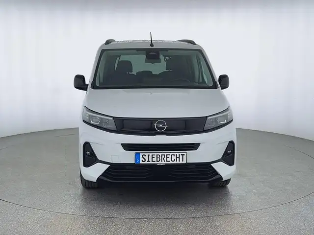 Opel Combo Life view 2