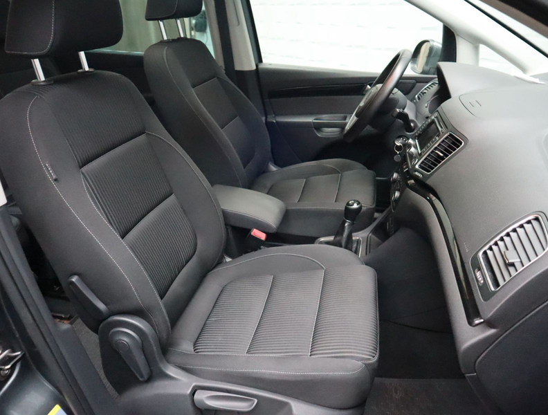 SEAT Alhambra Style Navi Kamera PDC SHZ Temp.7-Sitzer — photo 8