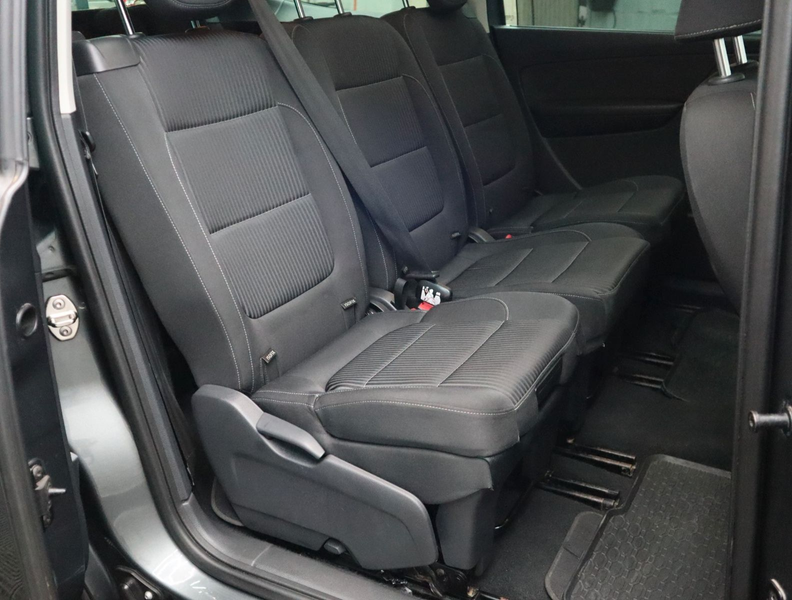 SEAT Alhambra Style Navi Kamera PDC SHZ Temp.7-Sitzer — photo 12