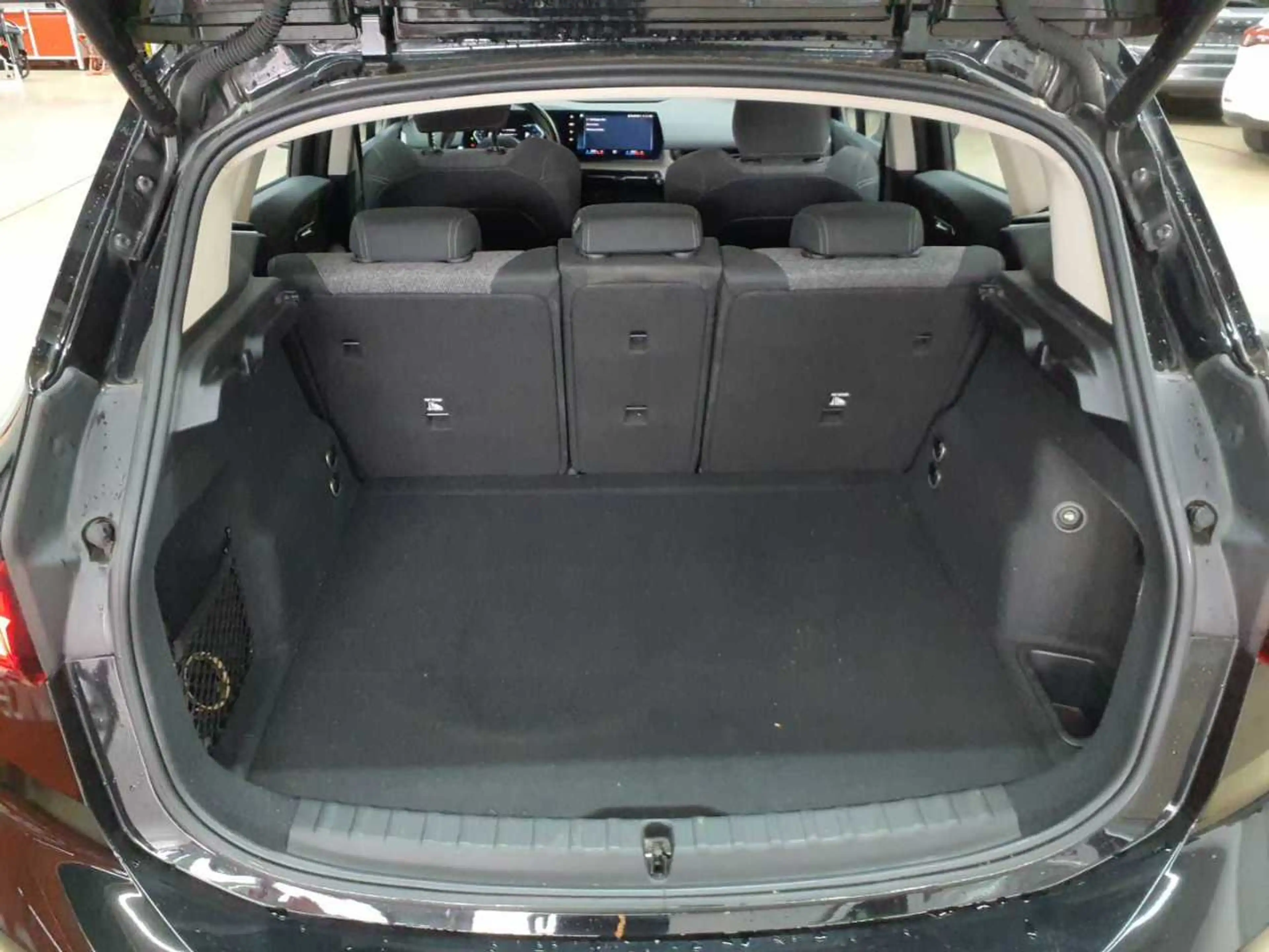 BMW 223 223i Active Tourer Aut. Navi SHZ LED AHK — photo 10