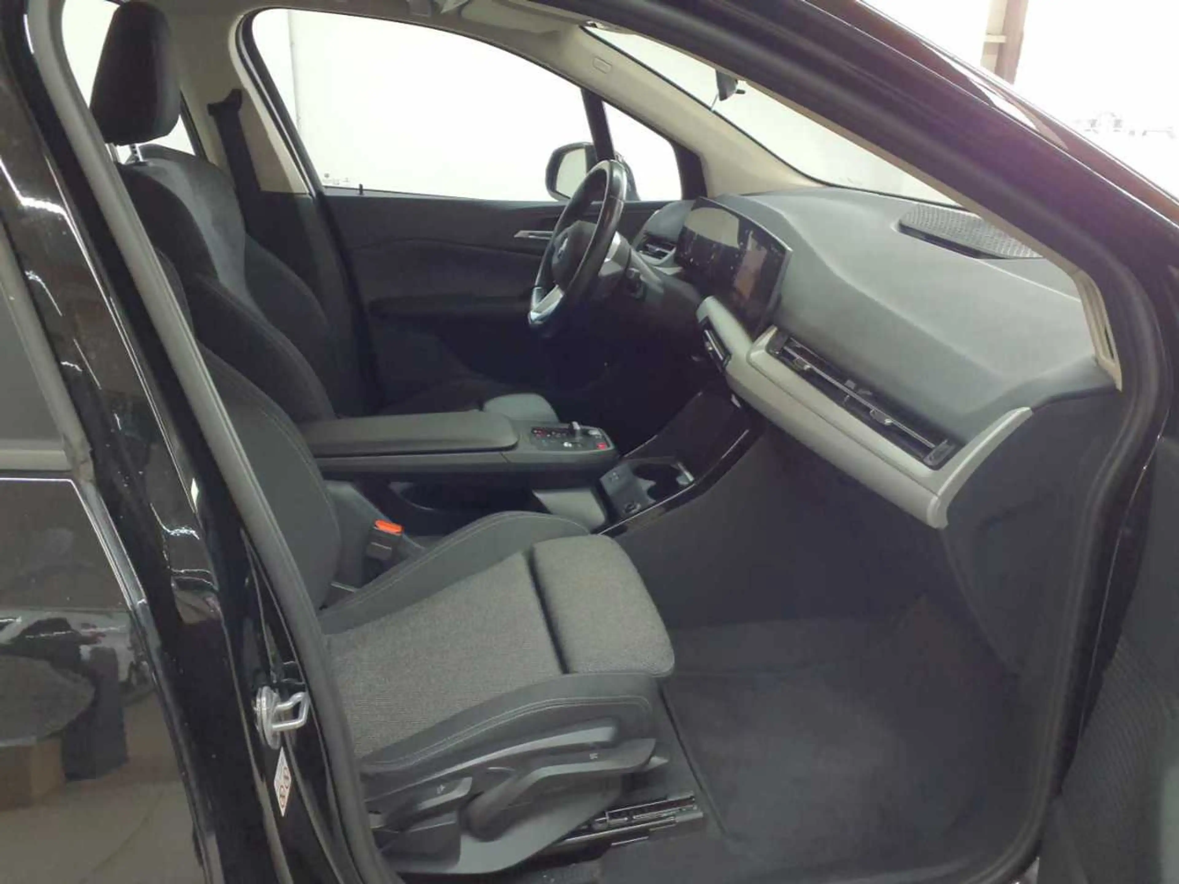 BMW 223 223i Active Tourer Aut. Navi SHZ LED AHK — photo 13