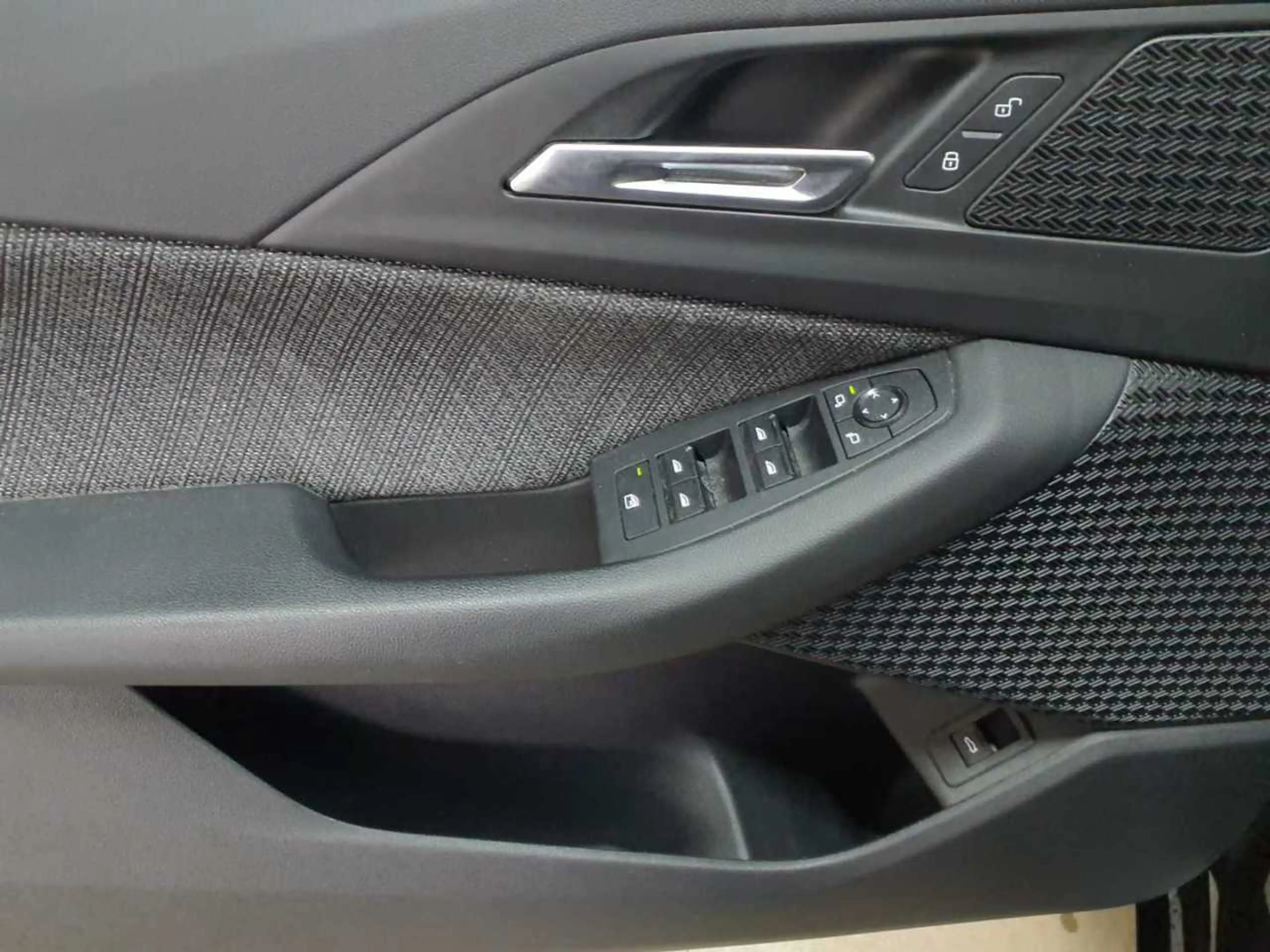 BMW 223 223i Active Tourer Aut. Navi SHZ LED AHK — photo 4