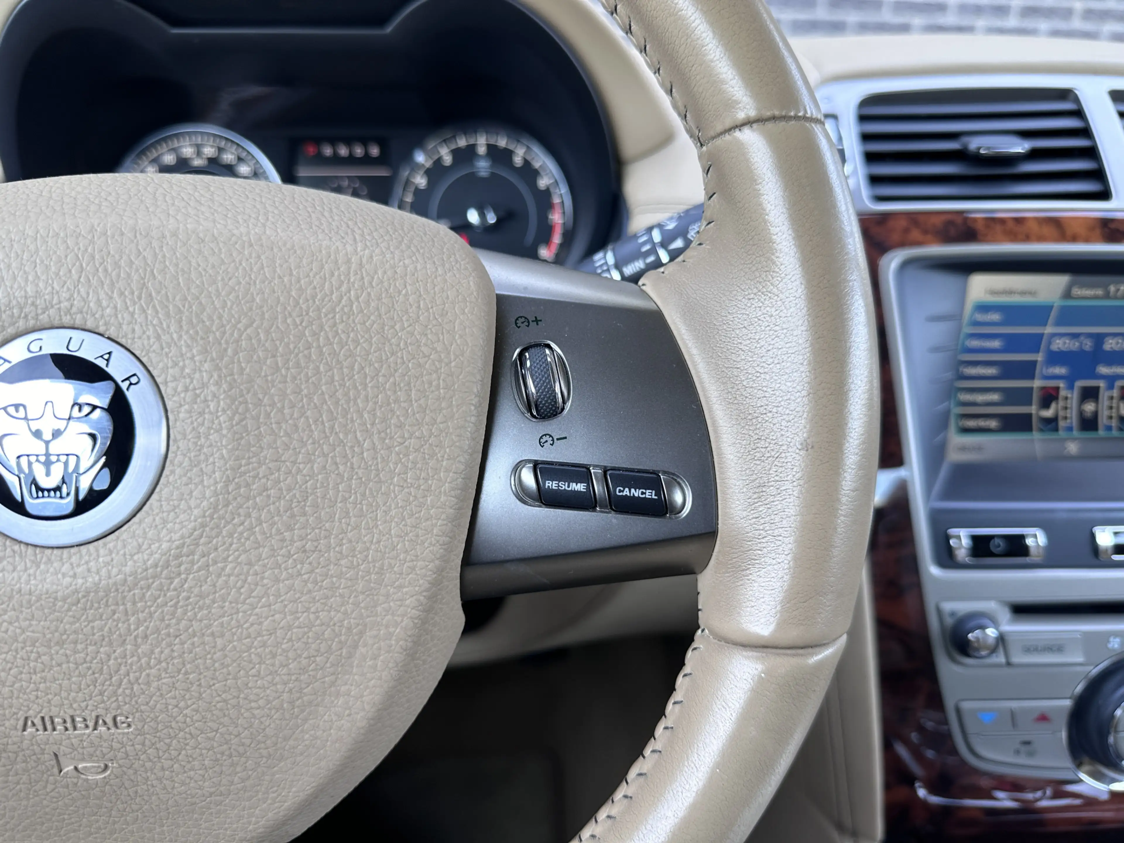 Jaguar XK 5.0 V8 Coupé Portfolio | Bowers & Wilkins | Premiu — photo 34