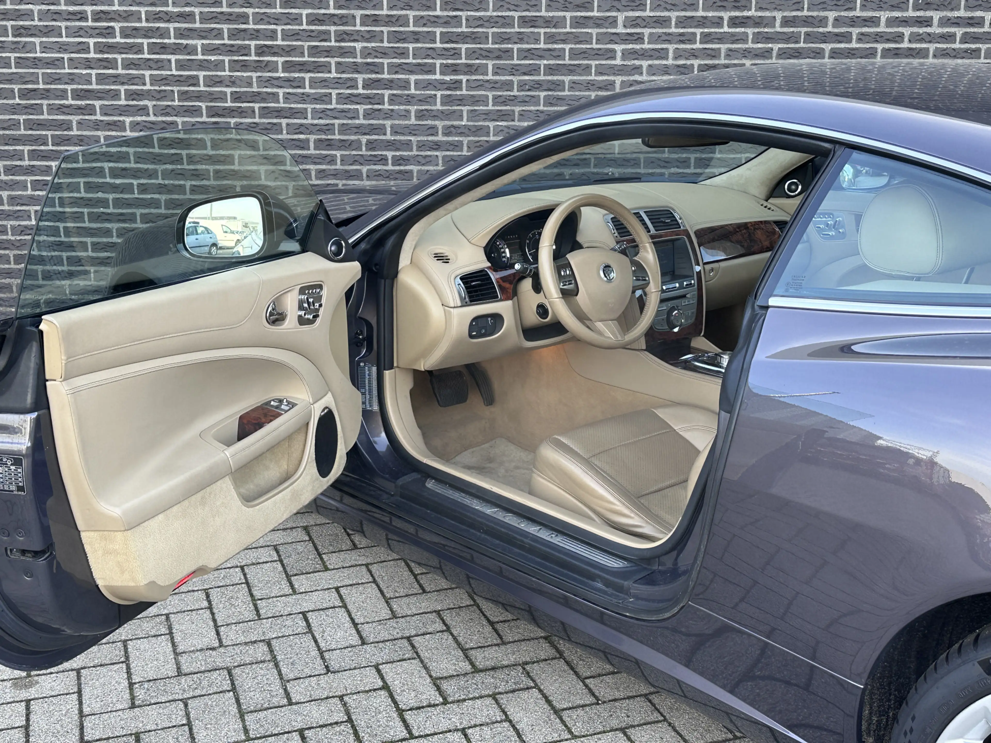 Jaguar XK 5.0 V8 Coupé Portfolio | Bowers & Wilkins | Premiu — photo 22