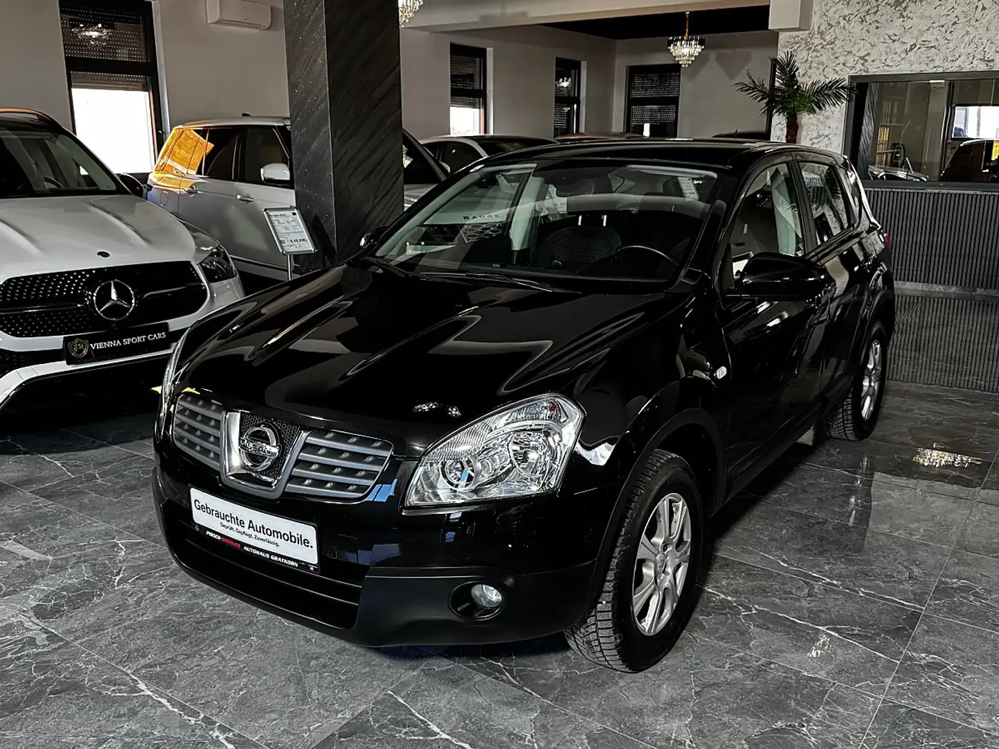 Nissan Qashqai 2,0 16V Acenta 4WD*1-Besitz*Wenig-Km* Schwarz - 1