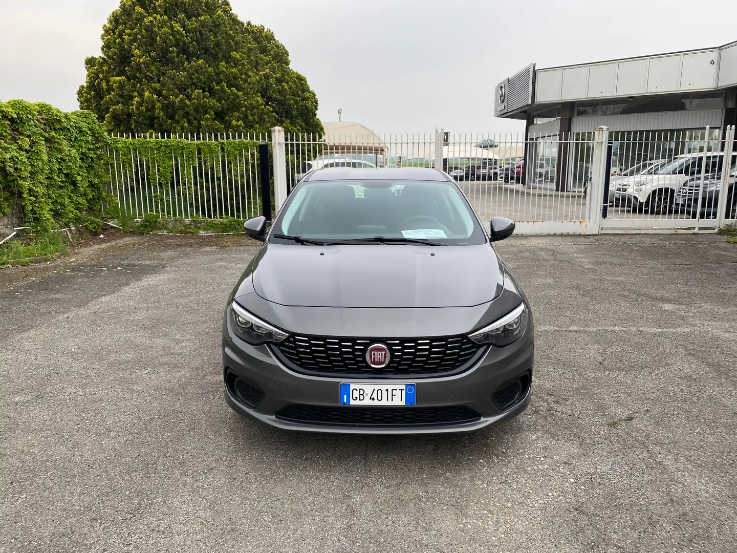 Fiat Tipo Tipo 5p 1.6 mjt Easy s Gris - 1