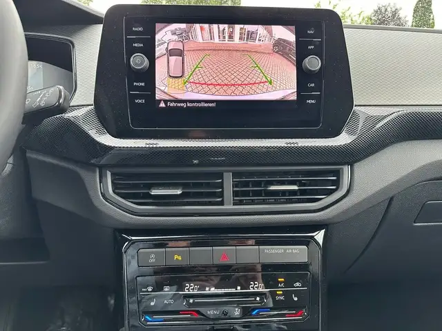 Volkswagen T-Cross view 11