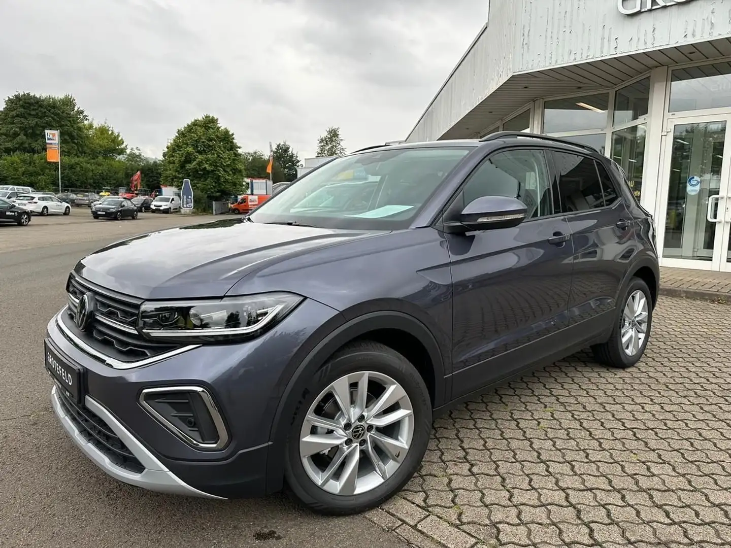 Volkswagen T-Cross 1.0 TSI Life + abnehmbarer Anhängerkupp Grijs - 2