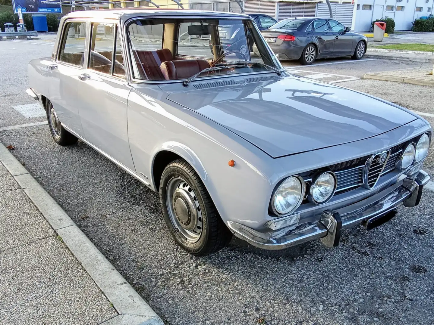 Alfa Romeo 1750 BERLINA GIULIA/GT/ALFETTA 105.48 *LIBRO TAGLIANDI* Gris - 2