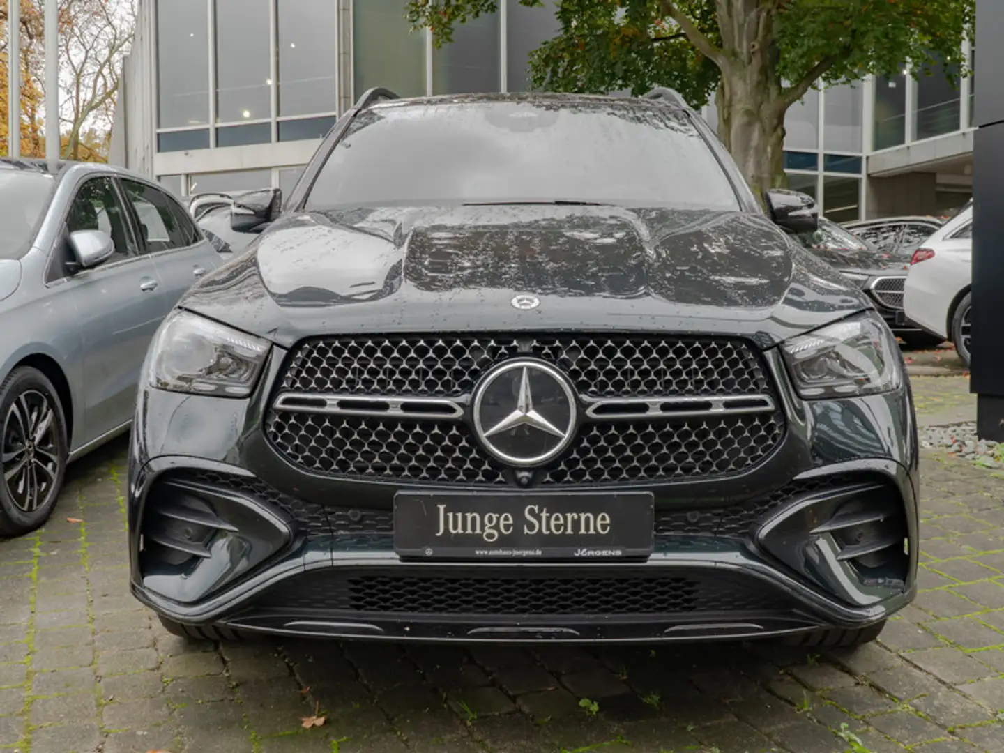 Mercedes-Benz GLE 300 d 4M AMG-Sport/Pano/HUD/AHK/Night/22' Grün - 2