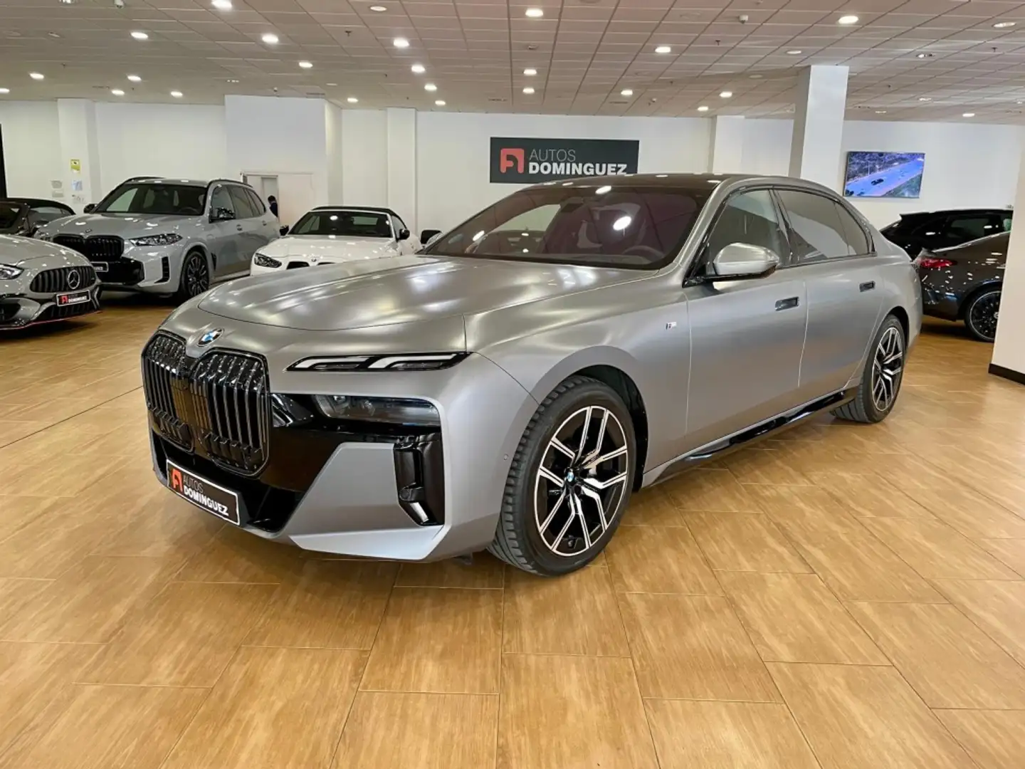 BMW 740 740dA xDrive M Sport Gris - 1