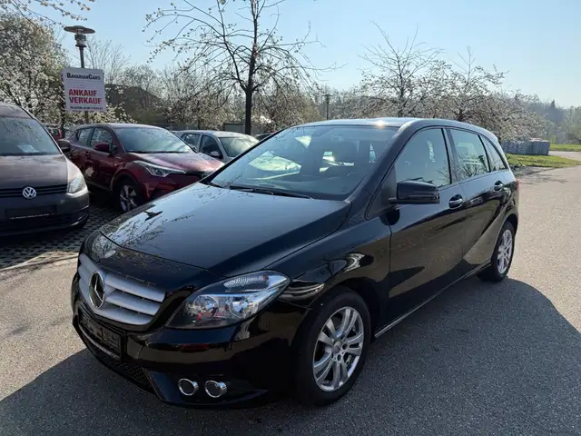 Mercedes-Benz B 220 CDI, 2. Hand, lückenl. bei Mercedes