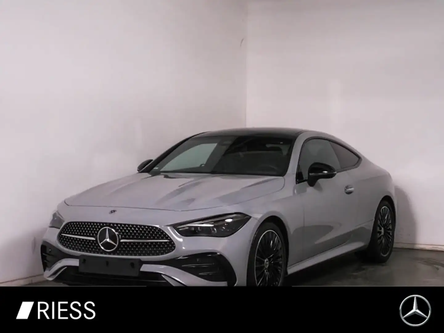 Mercedes-Benz CLE 300 4M Cp AMG Sport Night Pano Burmester 360 Grau - 1