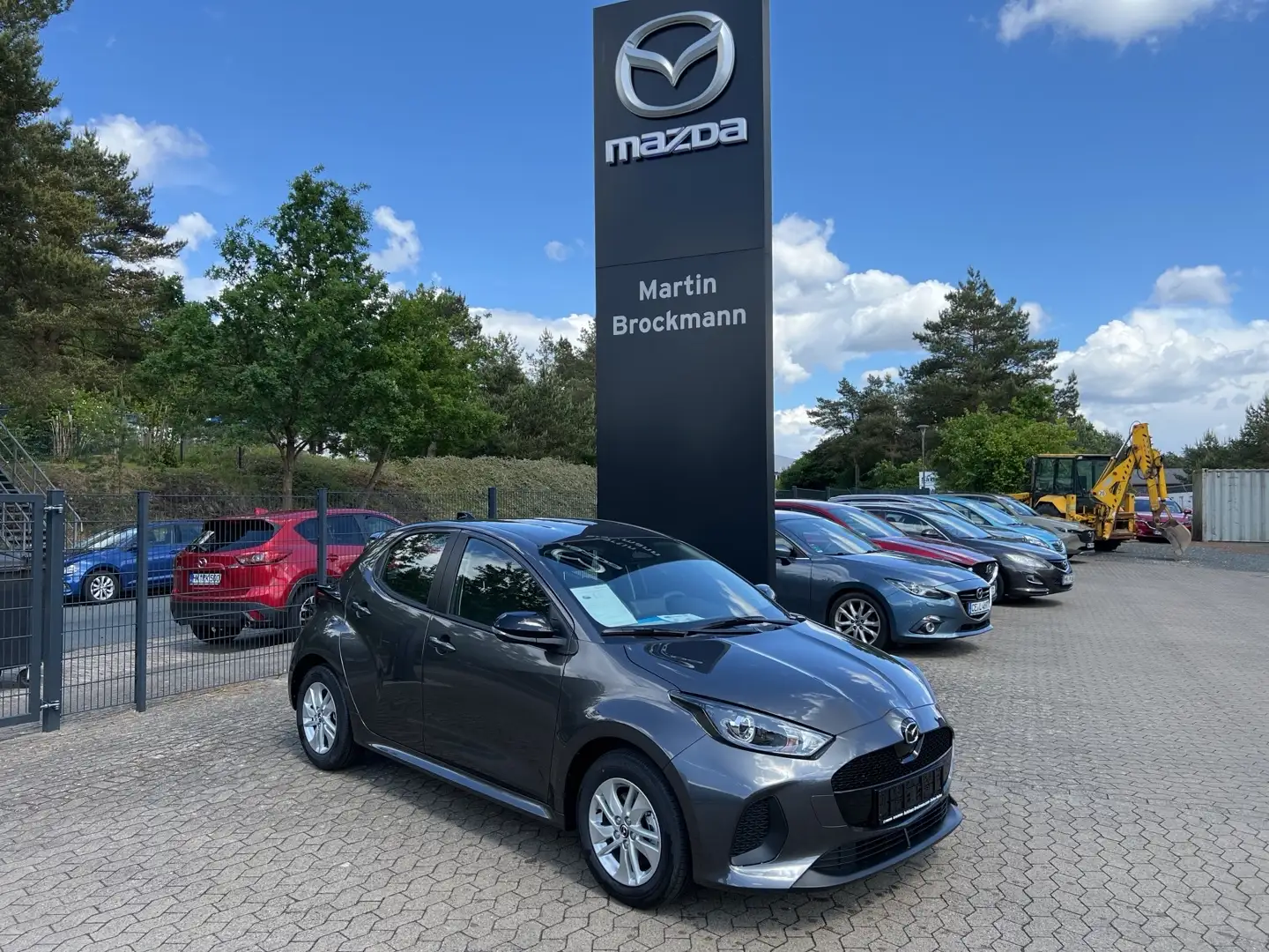 Mazda 2 Hybrid 1.5 VVT-i 116 CVT Centre-Line Automatik Серый - 1