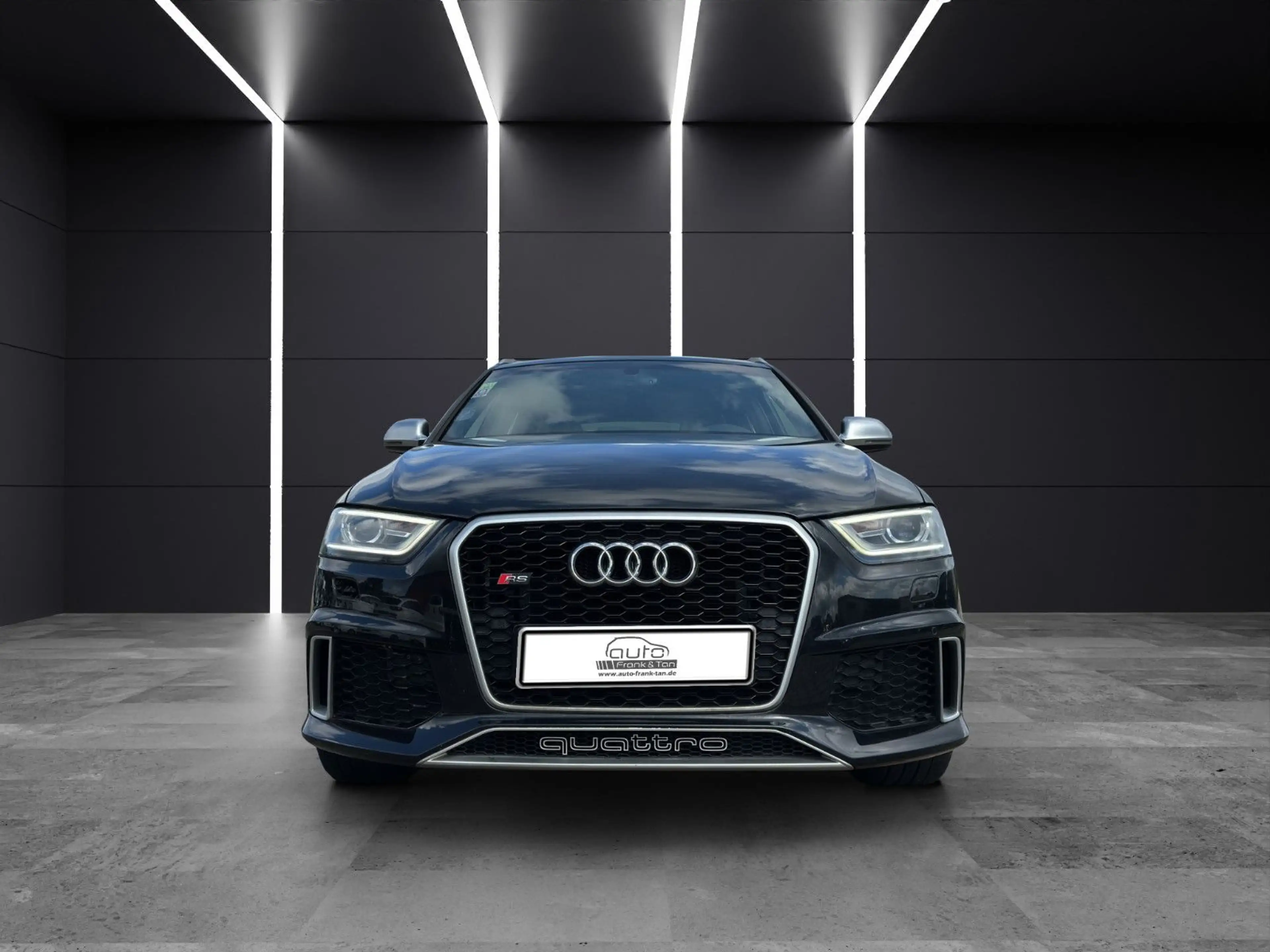 Audi RS Q3 2.5 TFSI quattro *Carbon*Bose*Pano*Naviplus — photo 2