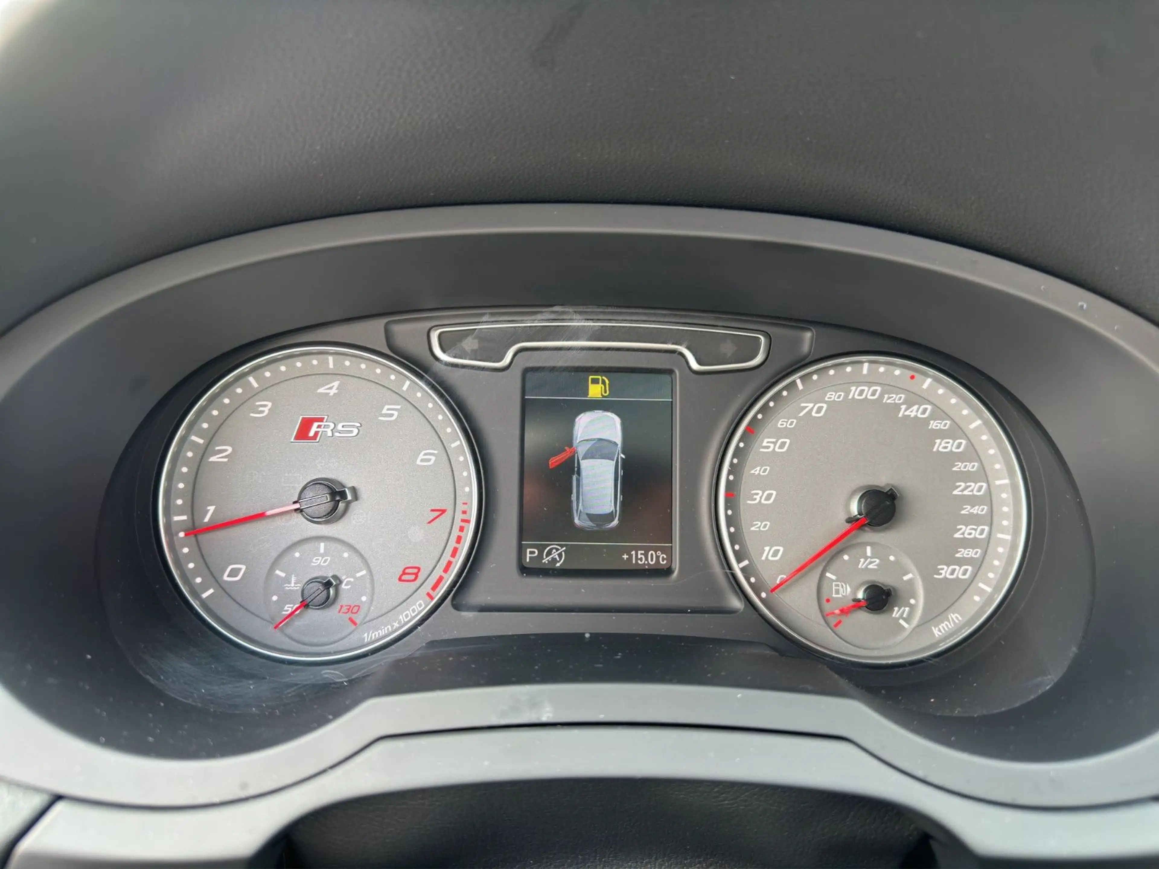 Audi RS Q3 2.5 TFSI quattro *Carbon*Bose*Pano*Naviplus — photo 12