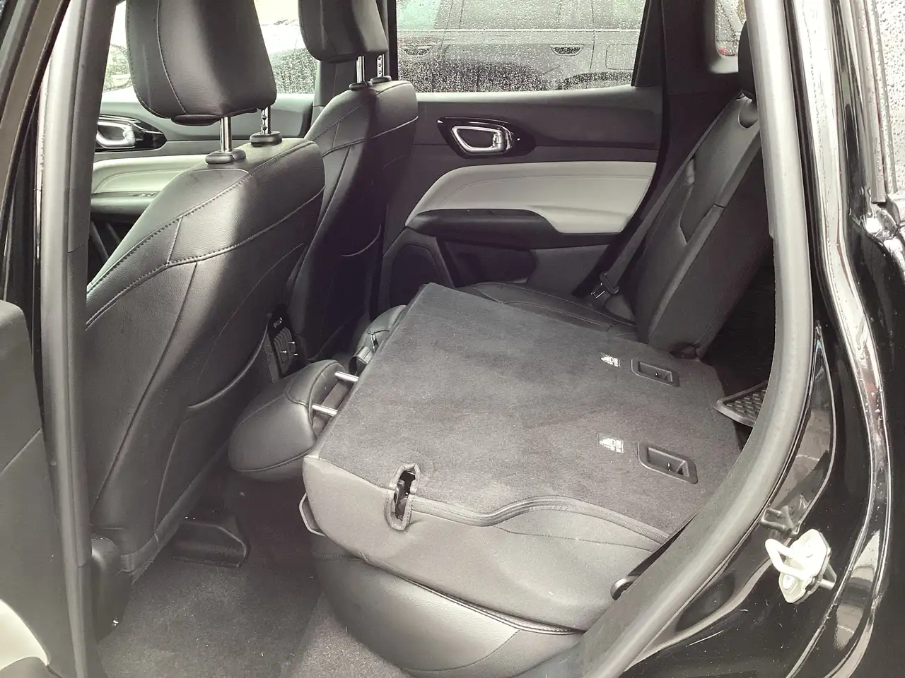 Jeep Compass photo Jeep Compass