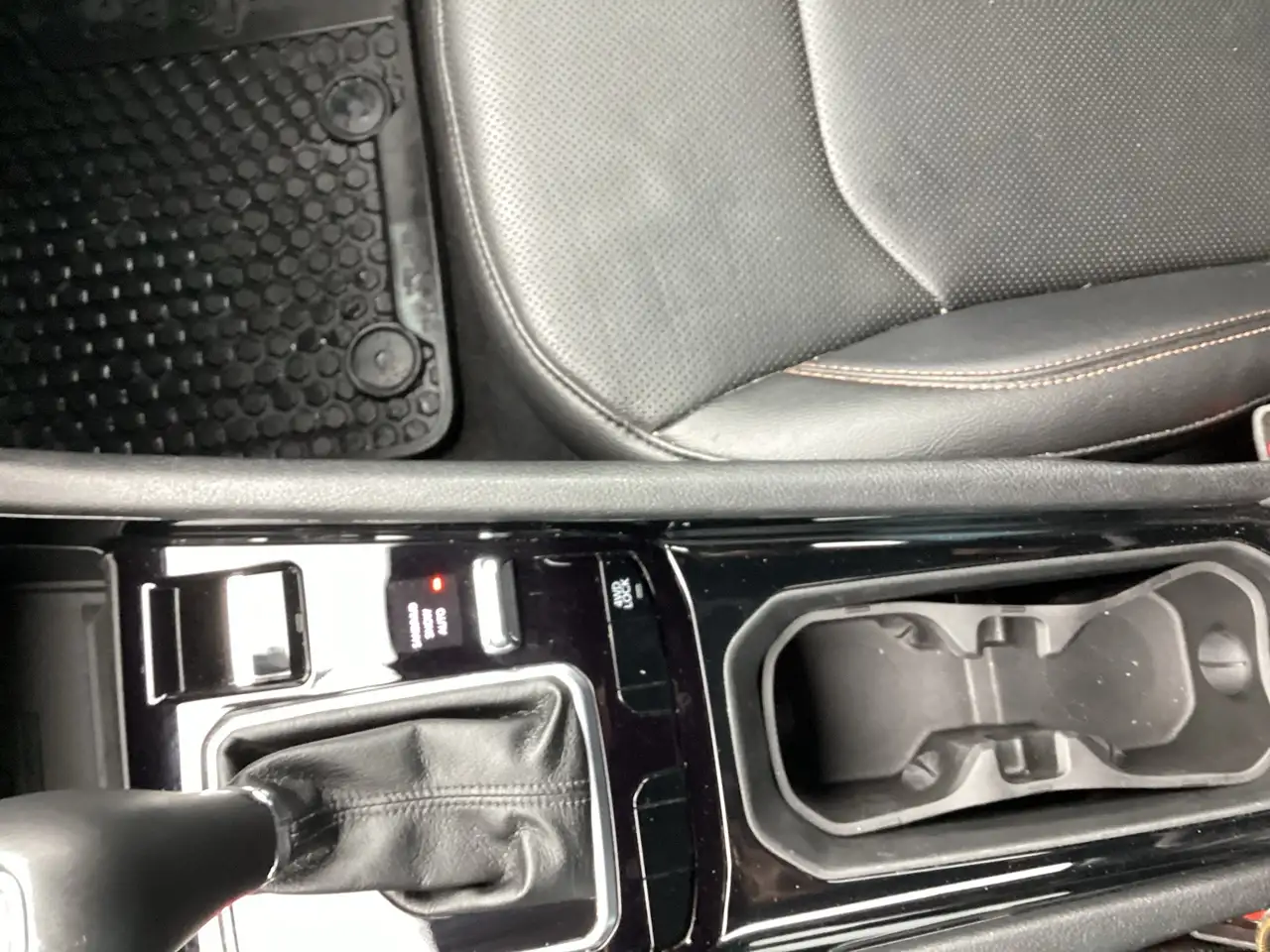 Jeep Compass photo Jeep Compass